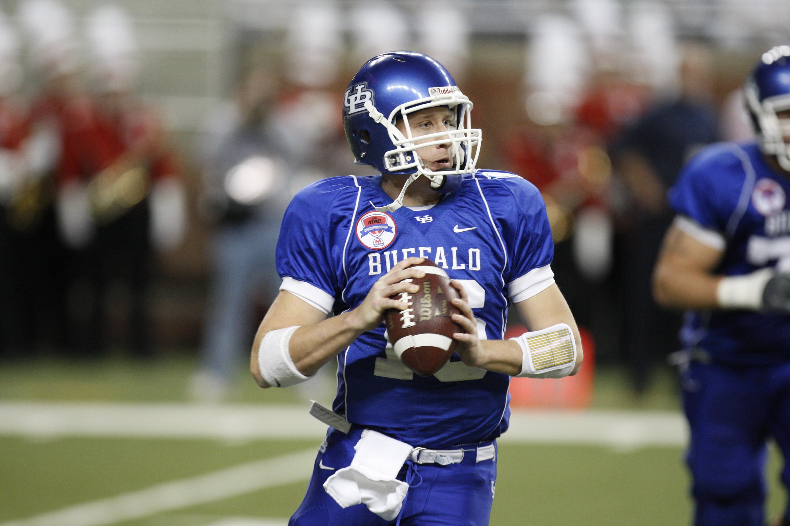DETROIT - DECEMBER 5:  Quarterback Drew Willy #16 of the Buffalo Bulls looks to pass against the Ball State Cardinals during the MAC Championship game on December 5, 2008 at Ford Field in Detroit Michigan. (Photo by: Gregory Shamus/Getty Images)