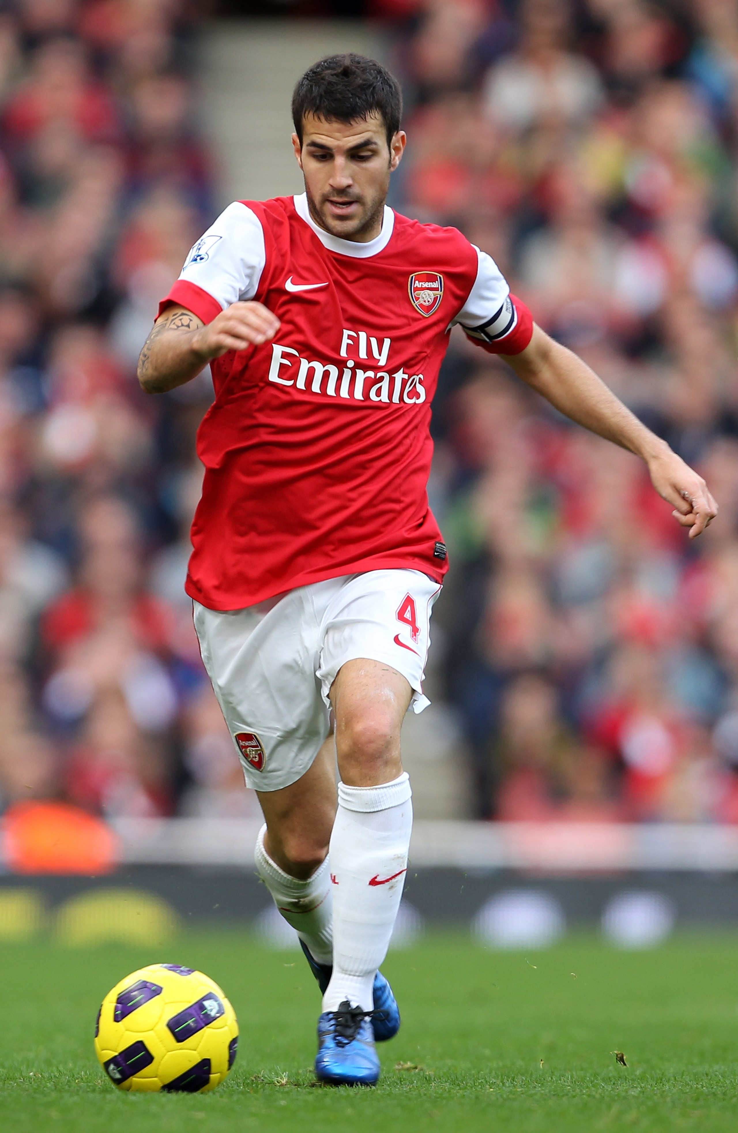 LONDON, ENGLAND - OCTOBER 30:  Cesc Fabregas of Arsenal in action during the Barclays Premier League match between Arsenal and West Ham United at Emirates Stadium on October 30, 2010 in London, England.  (Photo by Clive Rose/Getty Images)