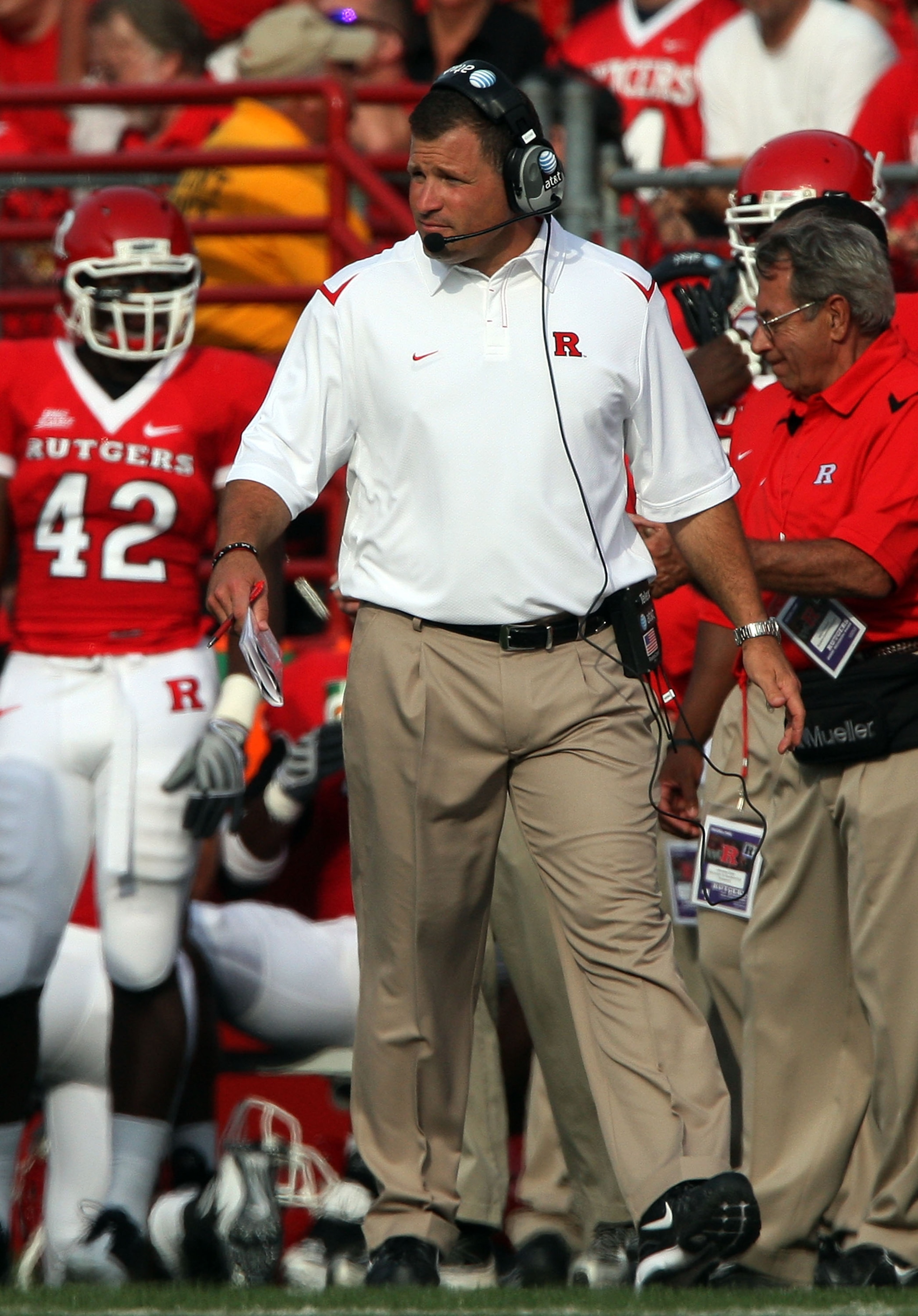 PISCATAWAY, NJ - SEPTEMBER 07: Head coach Greg Schiano of the Rutgers Scarlet Knights looks on during action against the Cincinnati Bearcats at Rutgers Stadium on September 7, 2009 in Piscataway, New Jersey. (Photo by Jim McIsaac/Getty Images) PISCATAWAY, NJ - SEPTEMBER 07: Head coach Greg Schiano of the Rutgers Scarlet Knights looks on during action against the Cincinnati Bearcats at Rutgers Stadium on September 7, 2009 in Piscataway, New Jersey. (Photo by Jim McIsaac/Getty Images)