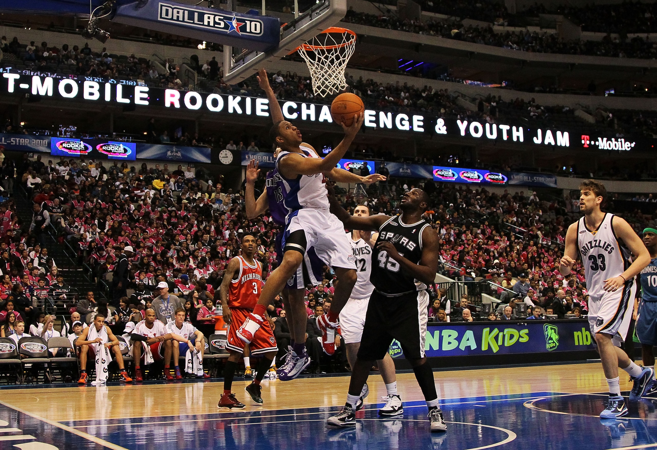 DALLAS - FEBRUARY 12:  Eric Gordon #10 of the Sophomore team shoots against DeJuan Blair #45 of the Rookie team during the first half of the T-Mobile Rookie Challenge & Youth Jam part of 2010 NBA All-Star Weekend at American Airlines Center on February 12
