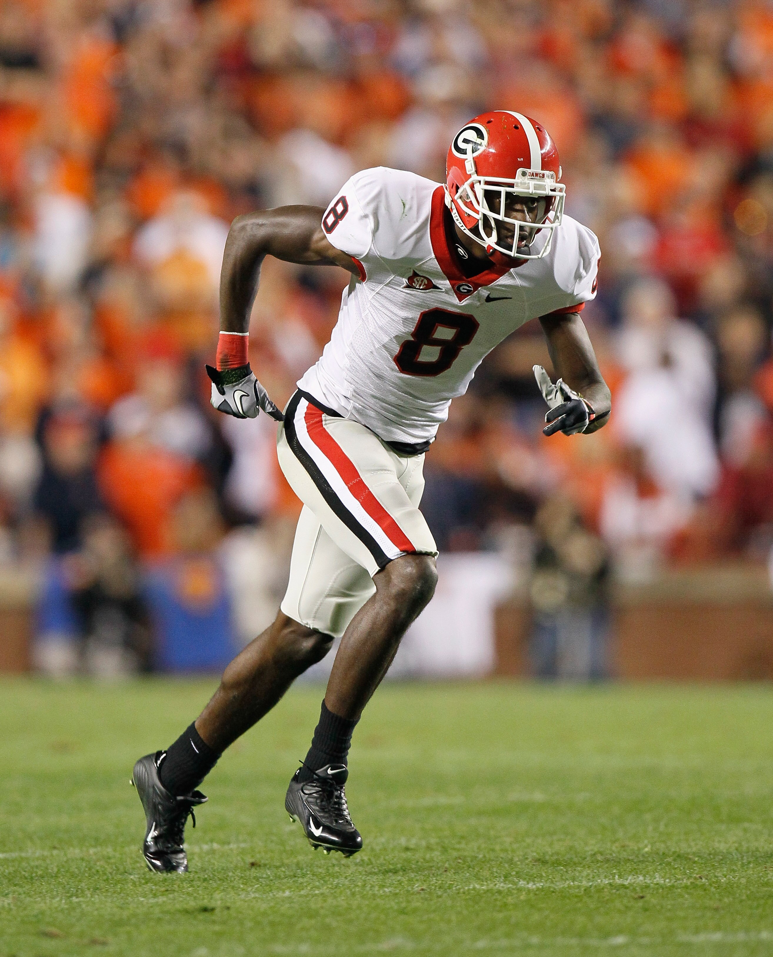AUBURN, AL - NOVEMBER 13:  A.J. Green #8 of the Georgia Bulldogs against the Auburn Tigers at Jordan-Hare Stadium on November 13, 2010 in Auburn, Alabama.  (Photo by Kevin C. Cox/Getty Images)