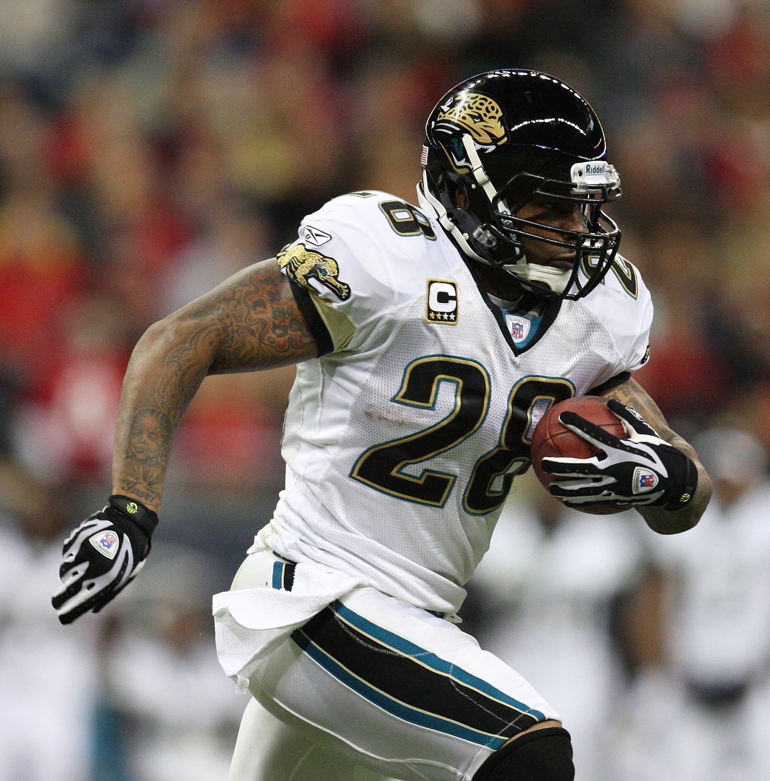 HOUSTON - DECEMBER 01: Running back Fred Taylor #28 of the Jacksonville Jaguars during play against the Houston Texans at Reliant Stadium on December 1, 2008 in Houston, Texas. (Photo by Ronald Martinez/Getty Images) HOUSTON - DECEMBER 01: Running back Fred Taylor #28 of the Jacksonville Jaguars during play against the Houston Texans at Reliant Stadium on December 1, 2008 in Houston, Texas. (Photo by Ronald Martinez/Getty Images)