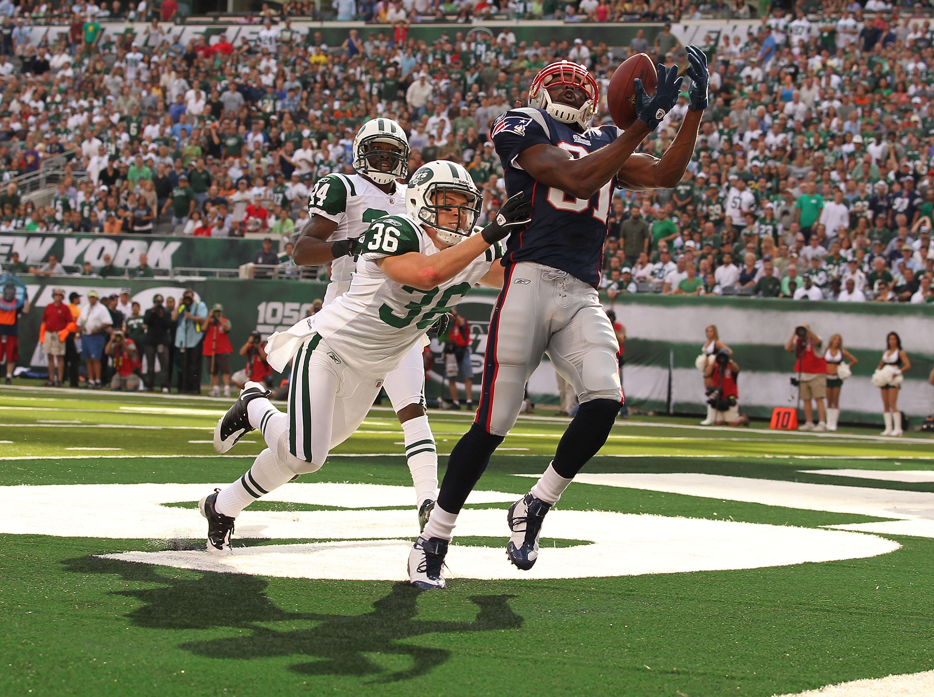 2012 Throwback: 35-Year-Old Randy Moss Touchdown