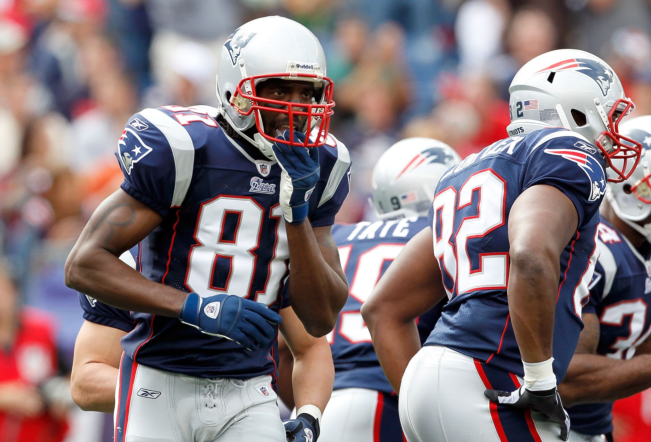 FOXBORO, MA - SEPTEMBER 26:  Randy Moss #81 of the New England Patriots runs to the line against the Buffalo Bills at Gillette Stadium on September 26, 2010 in Foxboro, Massachusetts. (Photo by Jim Rogash/Getty Images)