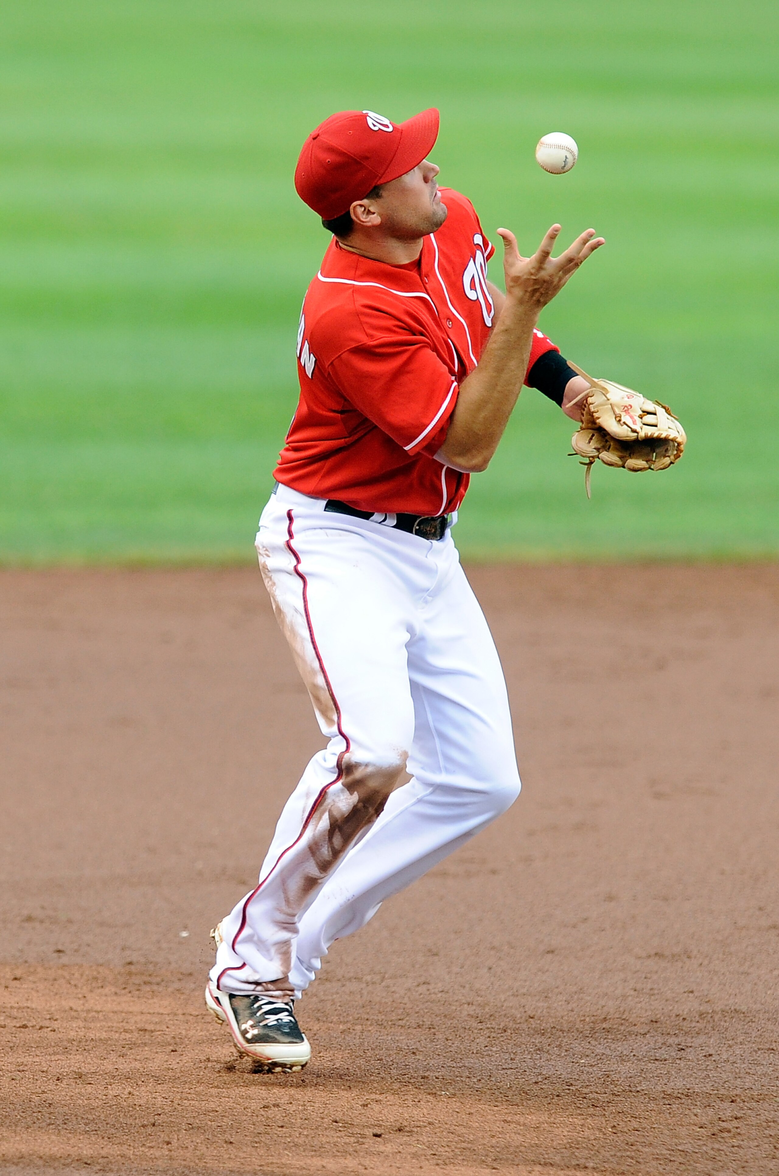 WASHINGTON - AUGUST 01: Ryan Zimmerman #11 of the Washington Nationals bobbles the ball in the seventh inning against the Philadelphia Phillies at Nationals Park on August 1, 2010 in Washington, DC. (Photo by Greg Fiume/Getty Images) WASHINGTON - AUGUST 01: Ryan Zimmerman #11 of the Washington Nationals bobbles the ball in the seventh inning against the Philadelphia Phillies at Nationals Park on August 1, 2010 in Washington, DC. (Photo by Greg Fiume/Getty Images)