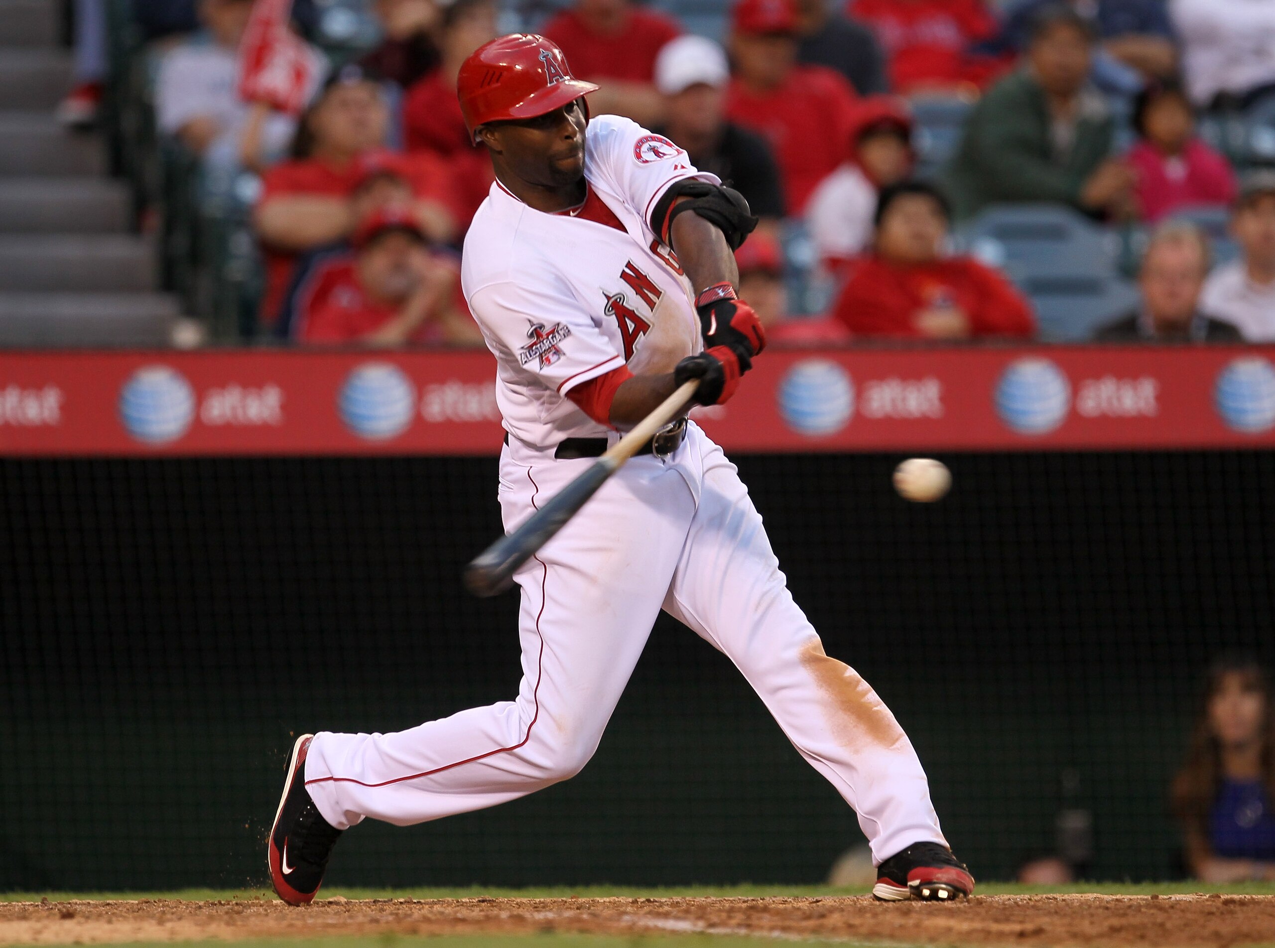 ANAHEIM, CA - SEPTEMBER 08: Torii Hunter #48 of the Los Angeles Angels of Anaheim bats against the Cleveland Indians on September 8, 2010 at Angel Stadium in Anaheim, California. The Angels won 4-3 in 16 innings. (Photo by Stephen Dunn/Getty Images) ANAHEIM, CA - SEPTEMBER 08: Torii Hunter #48 of the Los Angeles Angels of Anaheim bats against the Cleveland Indians on September 8, 2010 at Angel Stadium in Anaheim, California. The Angels won 4-3 in 16 innings. (Photo by Stephen Dunn/Getty Images)