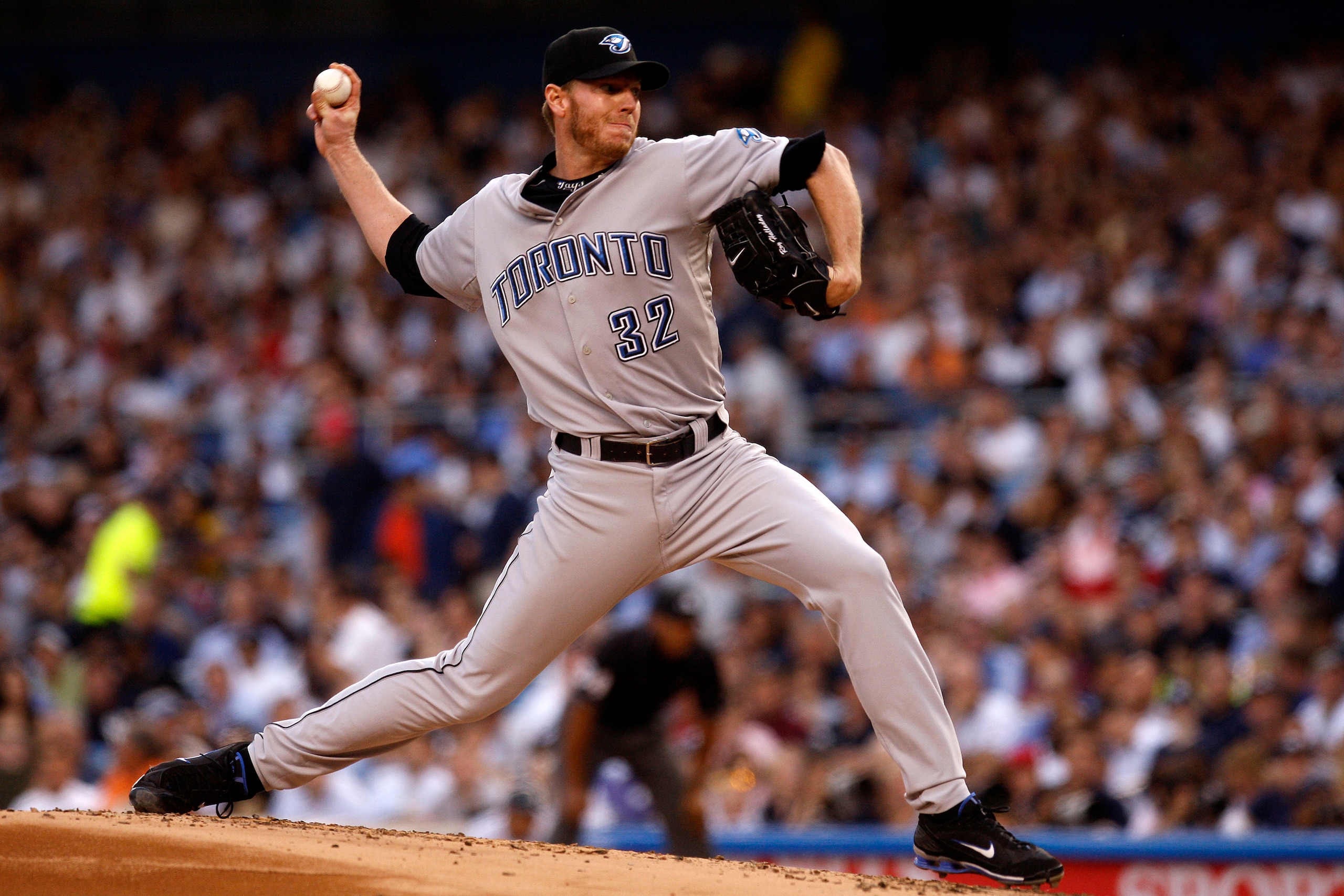 NEW YORK - JUNE 03: Roy Halladay #32 of the Toronto Blue Jays pitches against the New York Yankees on June 3, 2008 at Yankee Stadium in the Bronx borough of New York City. (Photo by Nick Laham/Getty Images) NEW YORK - JUNE 03: Roy Halladay #32 of the Toronto Blue Jays pitches against the New York Yankees on June 3, 2008 at Yankee Stadium in the Bronx borough of New York City. (Photo by Nick Laham/Getty Images)