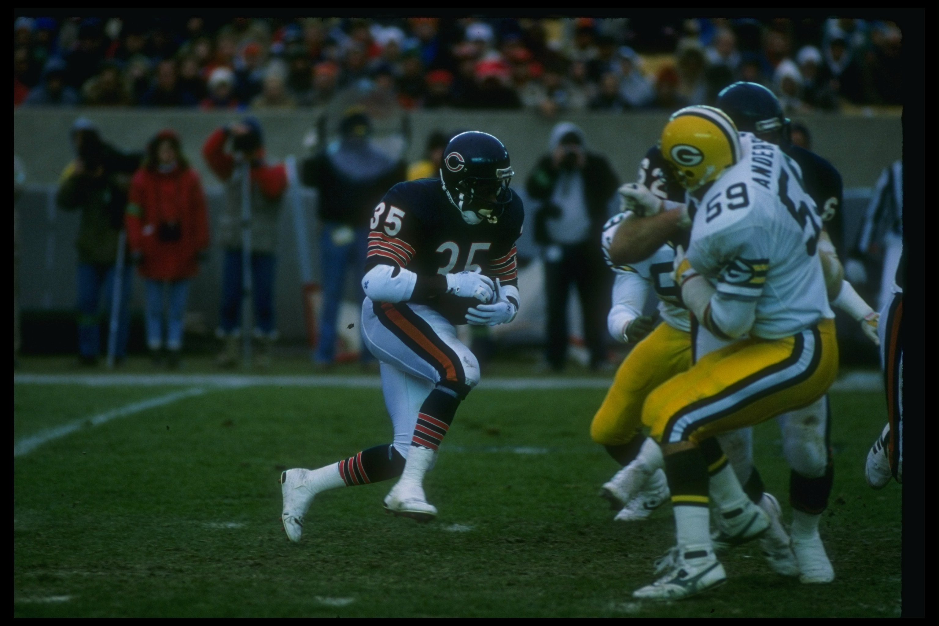 The Top 10 Individual Turnover-Forcing Seasons in NFL History - T8. Wilber  Marshall, Chicago Bears (1986)