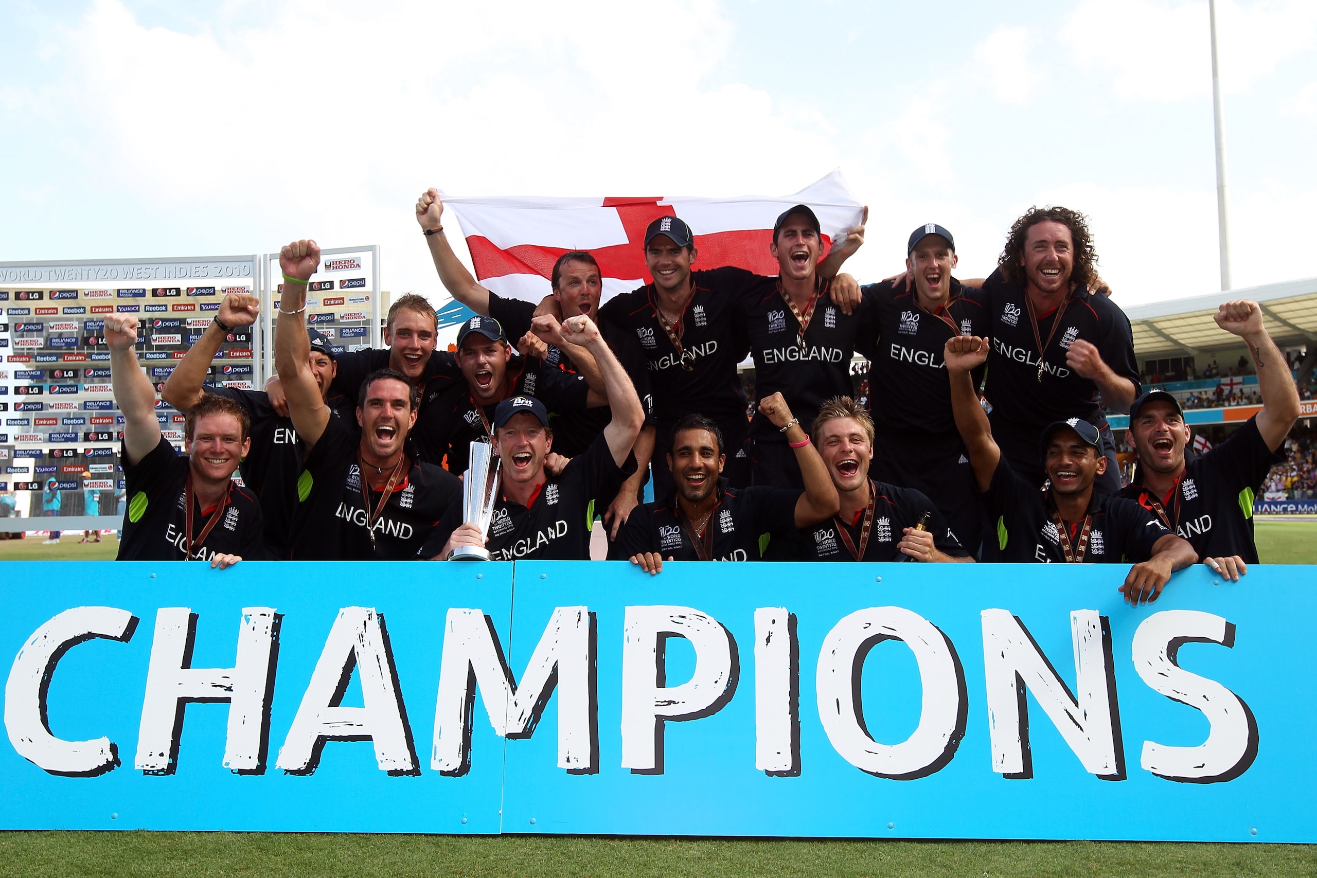BRIDGETOWN, BARBADOS - MAY 16:  The England team celebrate winning the final of the ICC World Twenty20 between Australia and England at the Kensington Oval on May 16, 2010 in Bridgetown, Barbados.  (Photo by Clive Rose/Getty Images)