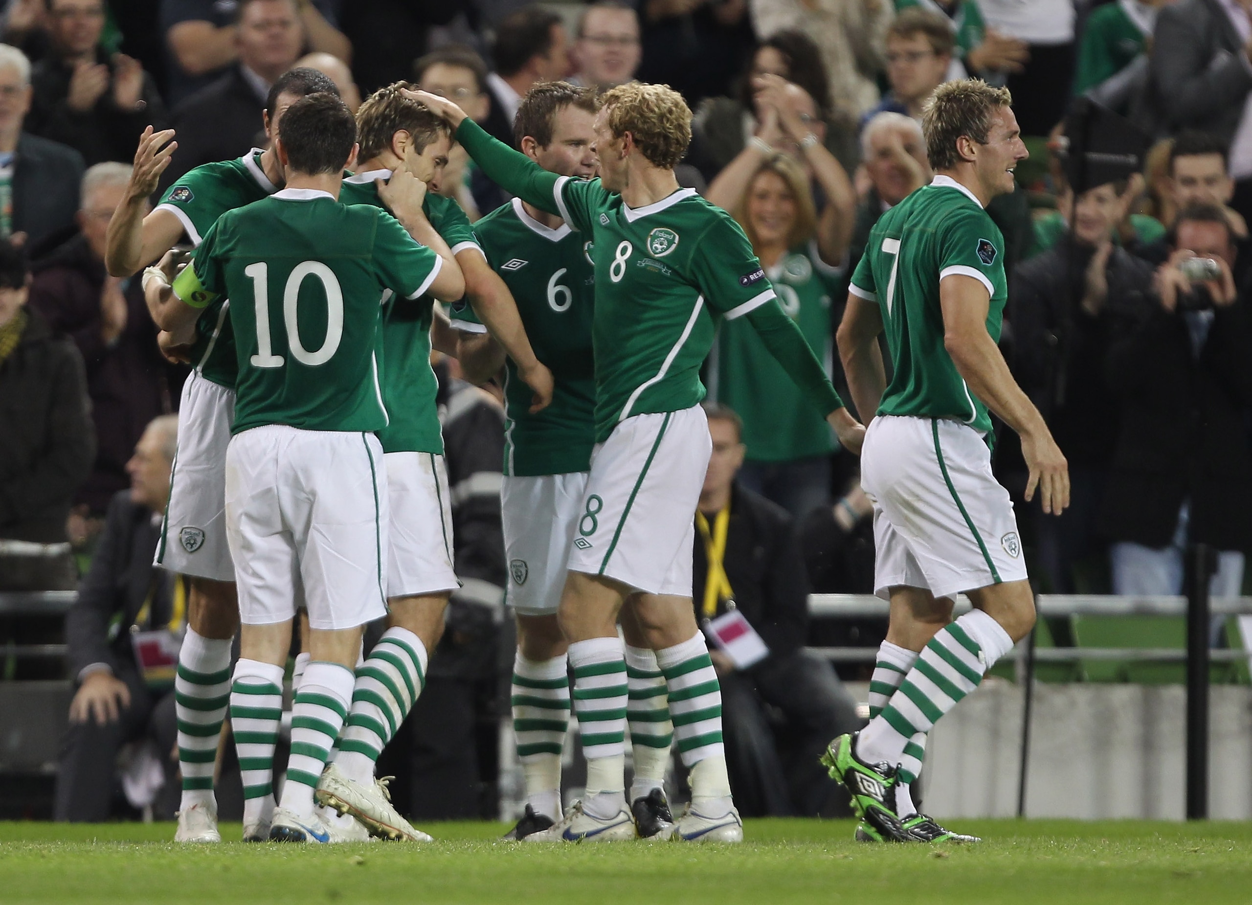 DUBLIN, IRELAND - SEPTEMBER 07:  Kevin Doyle of Republic of Ireland celebrates scoring the 2nd goal during the UEFA EURO 2012 Group B Qualifier between Republic of Ireland and Andorra at the Aviva Stadium on September 7, 2010 in Dublin, Ireland.  (Photo b