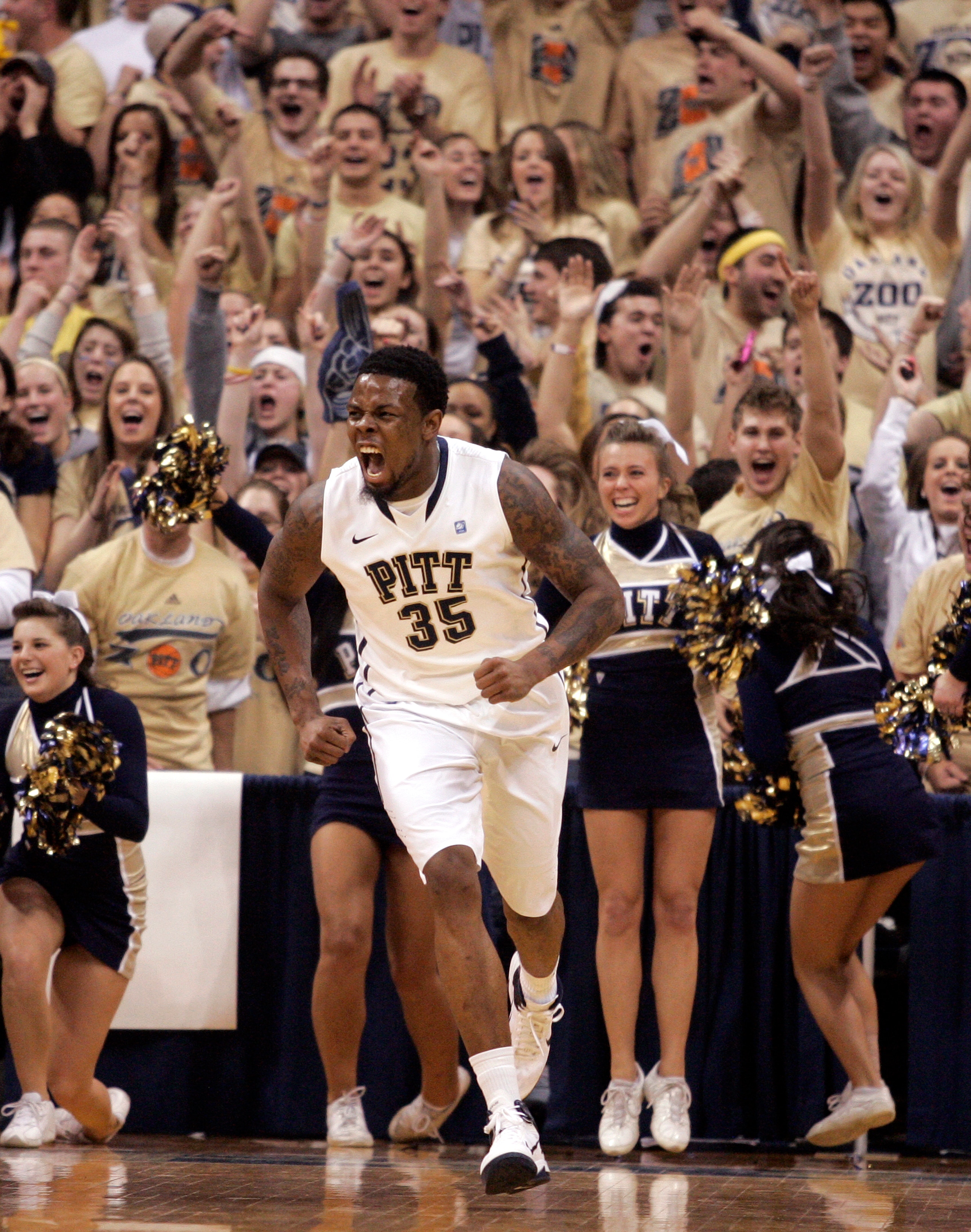 PITTSBURGH, PA - JANUARY 17:  Nasir Robinson #35 of the Pittsburgh Panthers celebrates a lay up against the Syracuse Orange at Petersen Events Center on January 17, 2011 in Pittsburgh, Pennsylvania.  (Photo by Justin K. Aller/Getty Images)