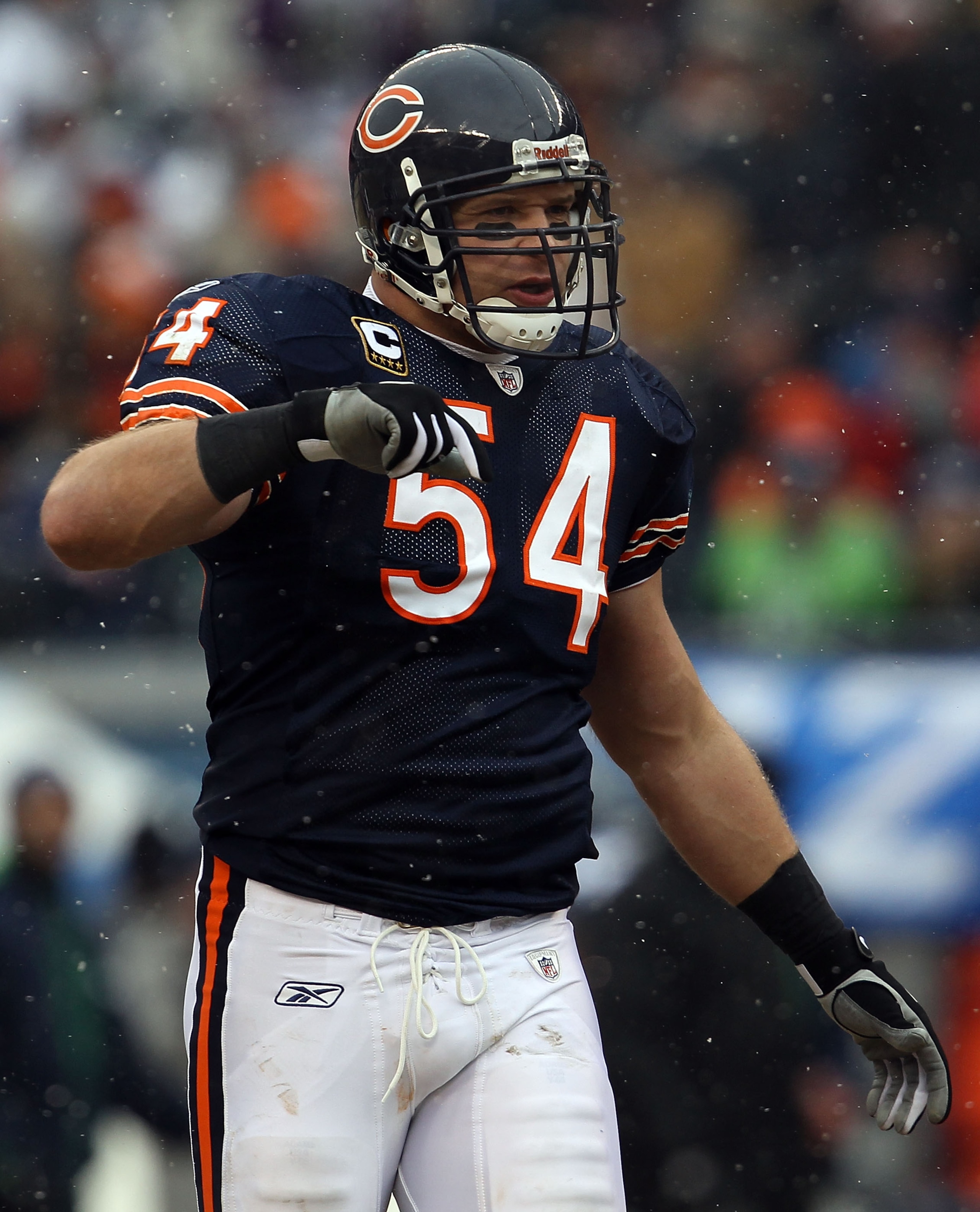 CHICAGO, IL - JANUARY 16:  Linebacker Brian Urlacher #54 of the Chicago Bears looks on against the Seattle Seahawks in the 2011 NFC divisional playoff game at Soldier Field on January 16, 2011 in Chicago, Illinois.  (Photo by Jonathan Daniel/Getty Images)