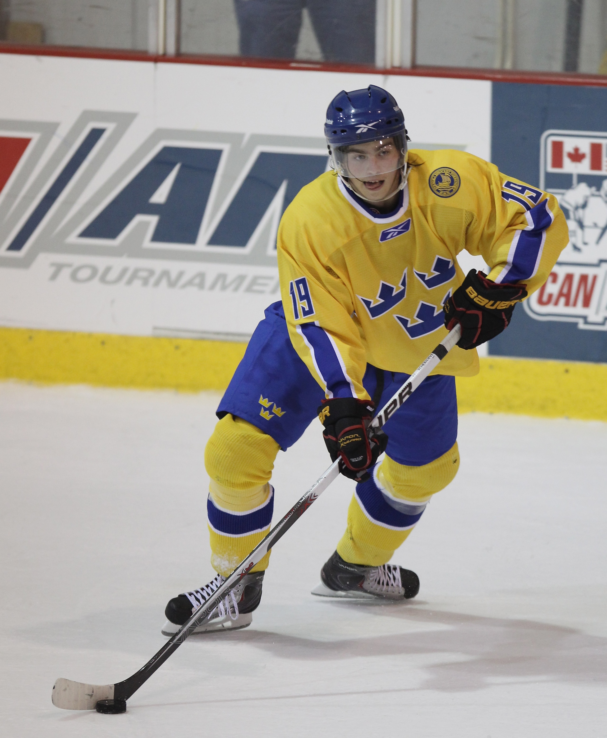 LAKE PLACID, NY - AUGUST 03:  Calle Jarnkrok #19 of Team Sweden skates against Team USA at the USA Hockey National Evaluation Camp on August 3, 2010 in Lake Placid, New York. Team USA defeated Team Sweden 6-3.  (Photo by Bruce Bennett/Getty Images)