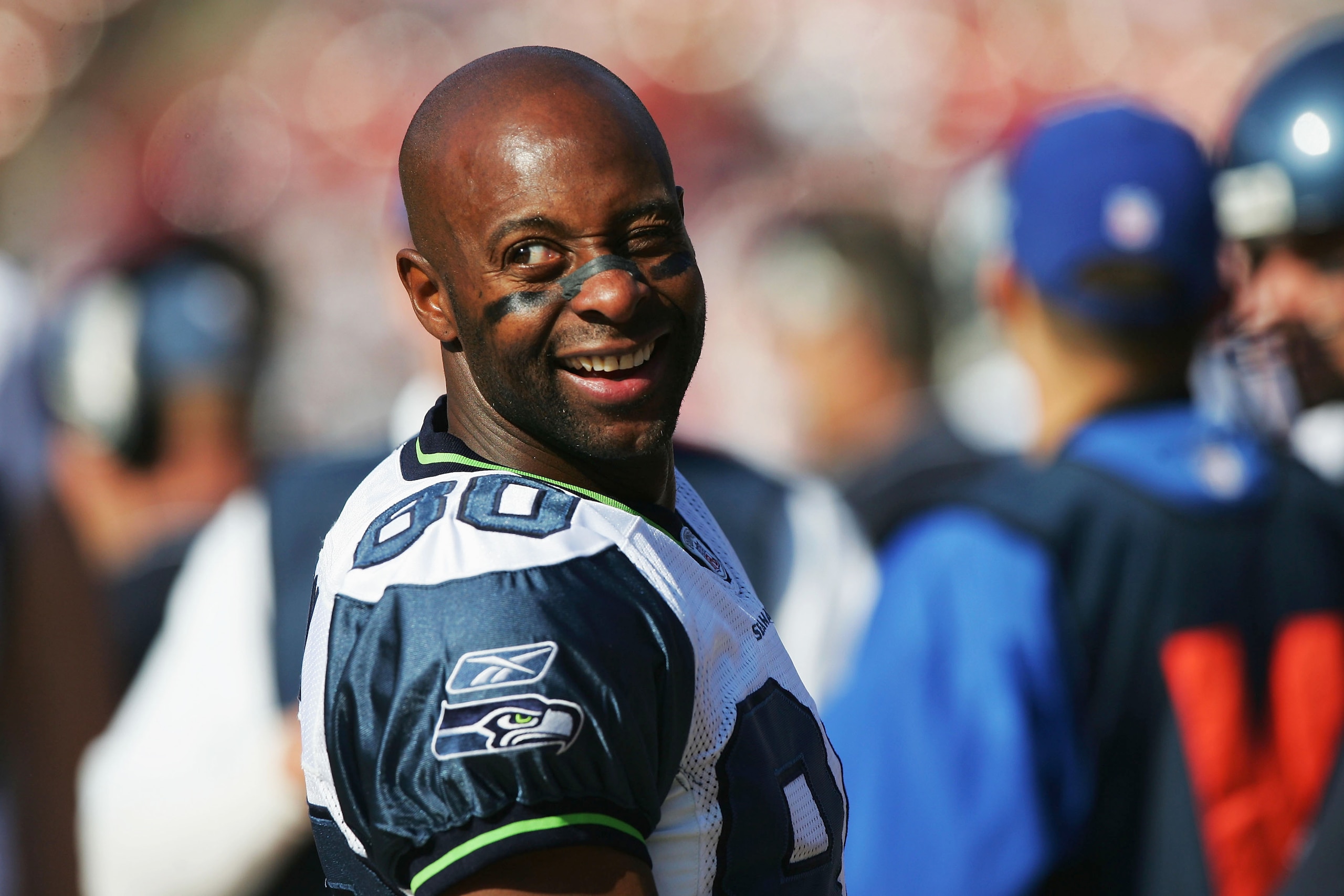 SAN FRANCISCO - NOVEMBER 7: Jerry Rice #80 of the Seattle Seahawks smiles at fans during the game against the San Francisco 49ers at Monster Park on November 7, 2004 in San Francisco, California. (Photo by Jed Jacobsohn/Getty Images) SAN FRANCISCO - NOVEMBER 7: Jerry Rice #80 of the Seattle Seahawks smiles at fans during the game against the San Francisco 49ers at Monster Park on November 7, 2004 in San Francisco, California. (Photo by Jed Jacobsohn/Getty Images)