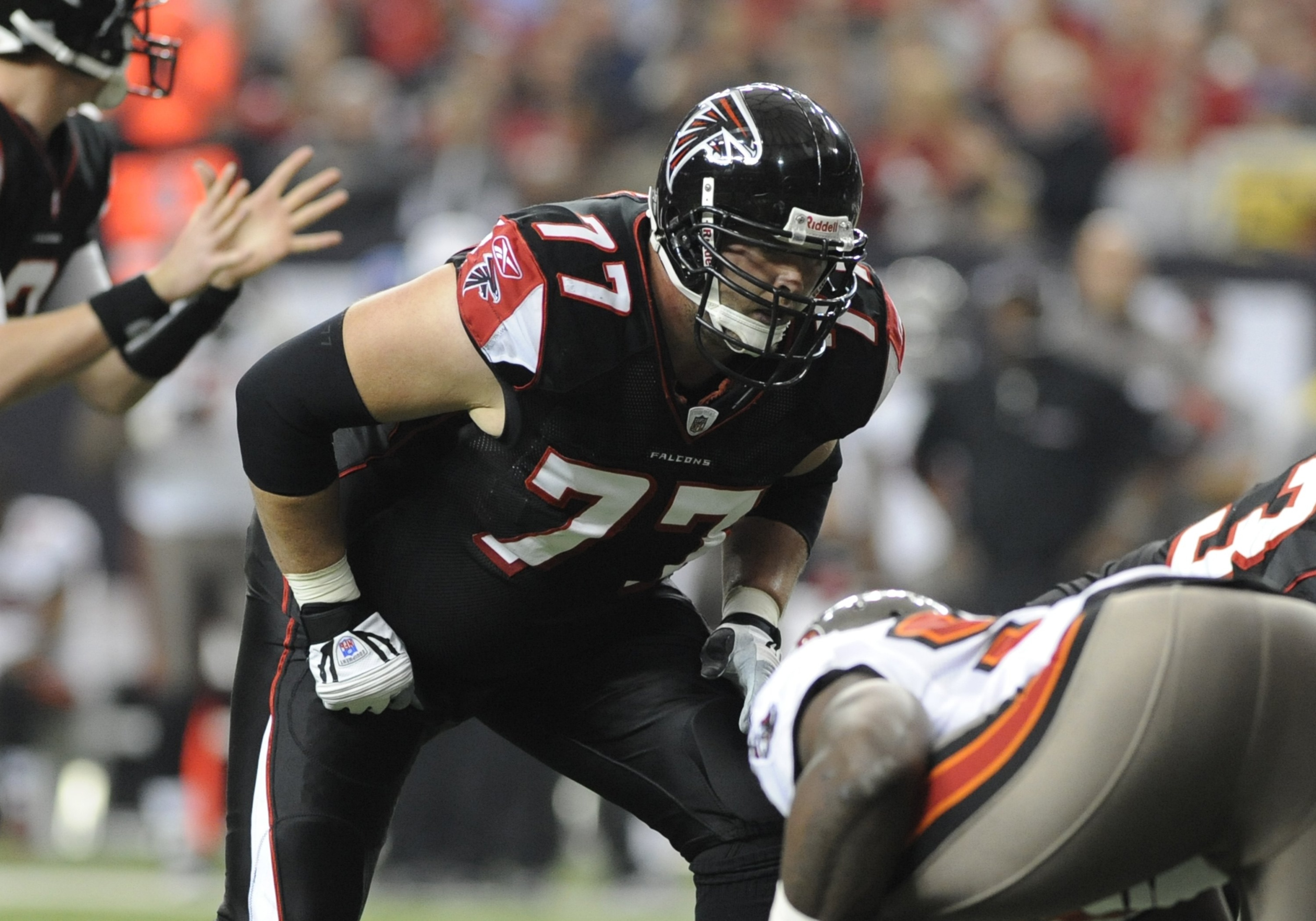 ATLANTA - DECEMBER 14: Tackle Tyson Clabo #77 of the Atlanta Falcons lines up against the Tampa Bay Buccaneers at the Georgia Dome on December 14, 2008 in Atlanta, Georgia. (Photo by Al Messerschmidt/Getty Images) ATLANTA - DECEMBER 14: Tackle Tyson Clabo #77 of the Atlanta Falcons lines up against the Tampa Bay Buccaneers at the Georgia Dome on December 14, 2008 in Atlanta, Georgia. (Photo by Al Messerschmidt/Getty Images)