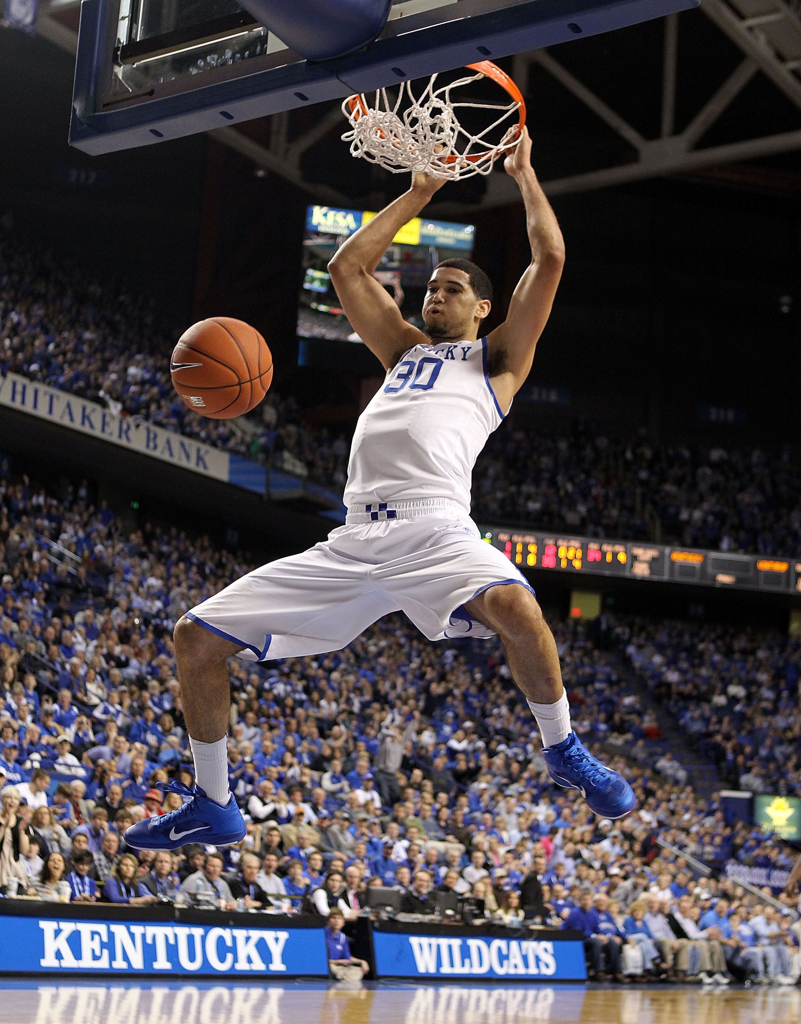 LEXINGTON, KY - DECEMBER 22:  Eloy Vargas #30 of the Kentucky Wildcats dunks the ball during the game against the Winthrop Eagles on December 22, 2010 in Lexington, Kentucky.  Kentucky won 89-52.  (Photo by Andy Lyons/Getty Images)