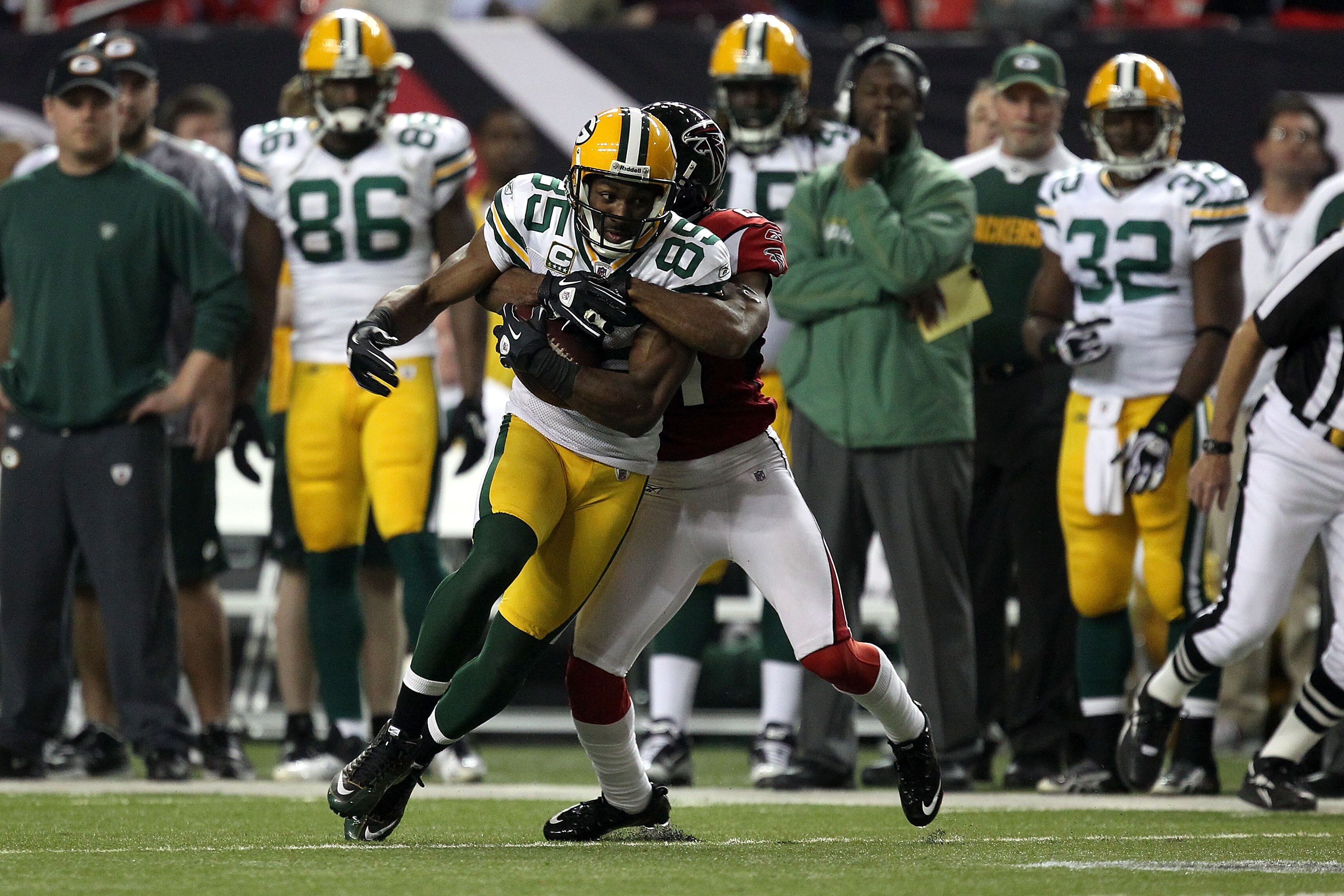ATLANTA, GA - JANUARY 15:  Greg Jenning #85 of the Green Bay Packers makes a reception against the Atlanta Falcons during their 2011 NFC divisional playoff game at Georgia Dome on January 15, 2011 in Atlanta, Georgia.  (Photo by Streeter Lecka/Getty Image