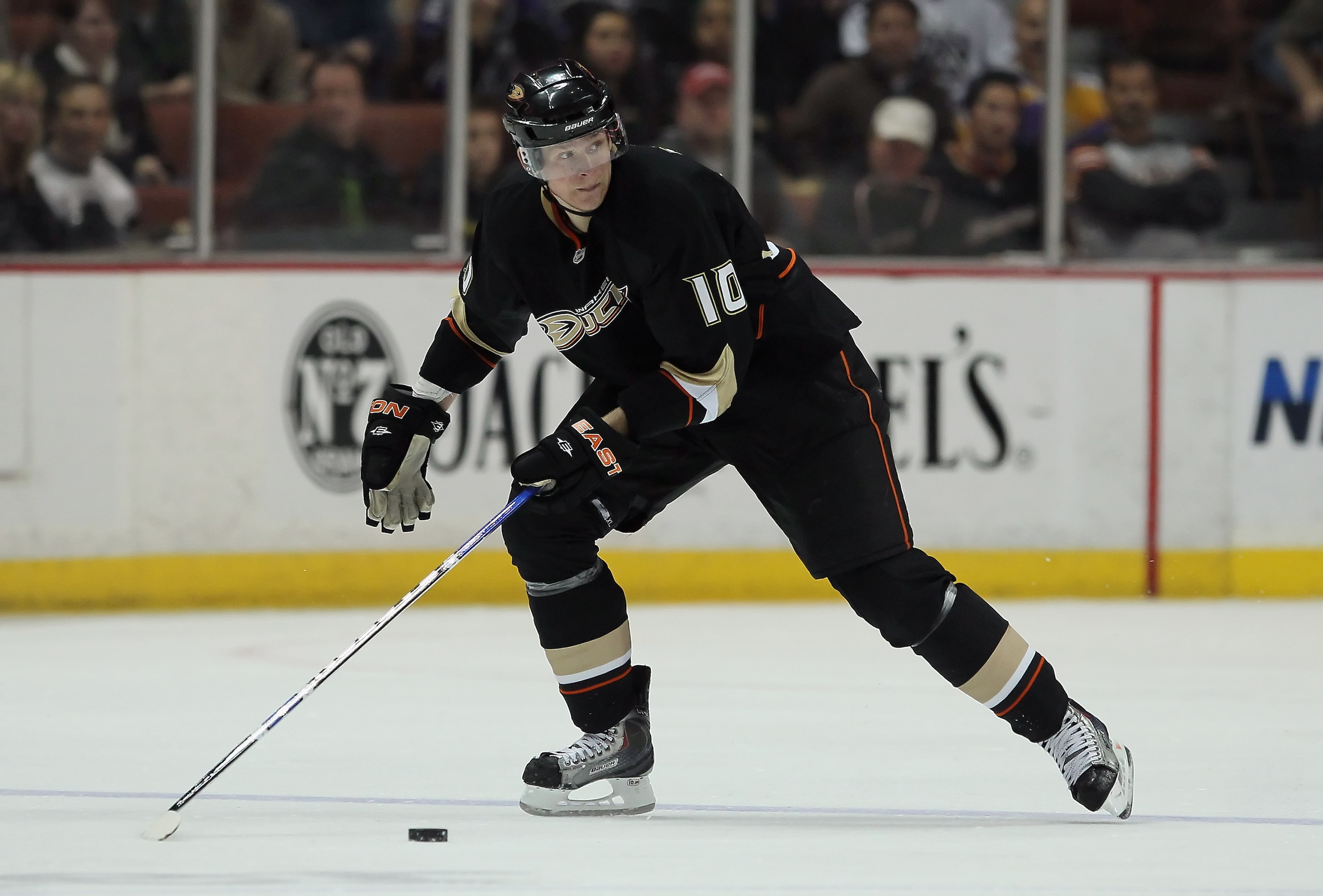 ANAHEIM, CA - NOVEMBER 29:  Corey Perry #10 of the Anaheim Ducks skates against the Los Angeles Kings at the Honda Center on November 29, 2010 in Anaheim, California.  (Photo by Jeff Gross/Getty Images)
