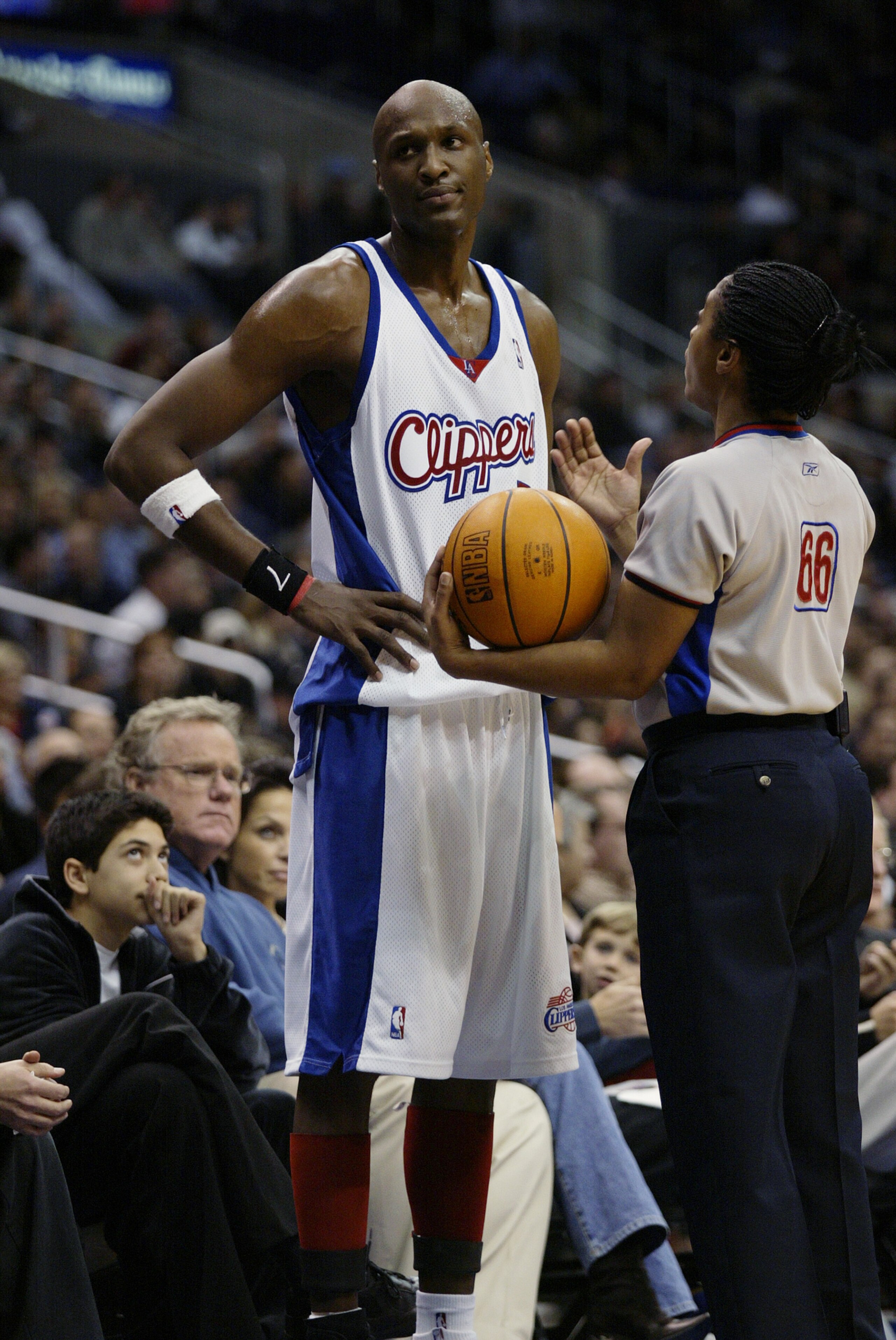 LOS ANGELES - FEBRUARY 19:  Lamar Odom #7 of the Los Angeles Clippers talks with referee Violet Palmer during the NBA game against the Milwaukee Bucks at Staples Center on February 19, 2003 in Los Angeles, California.  The Clippers won 110-104.  NOTE TO U