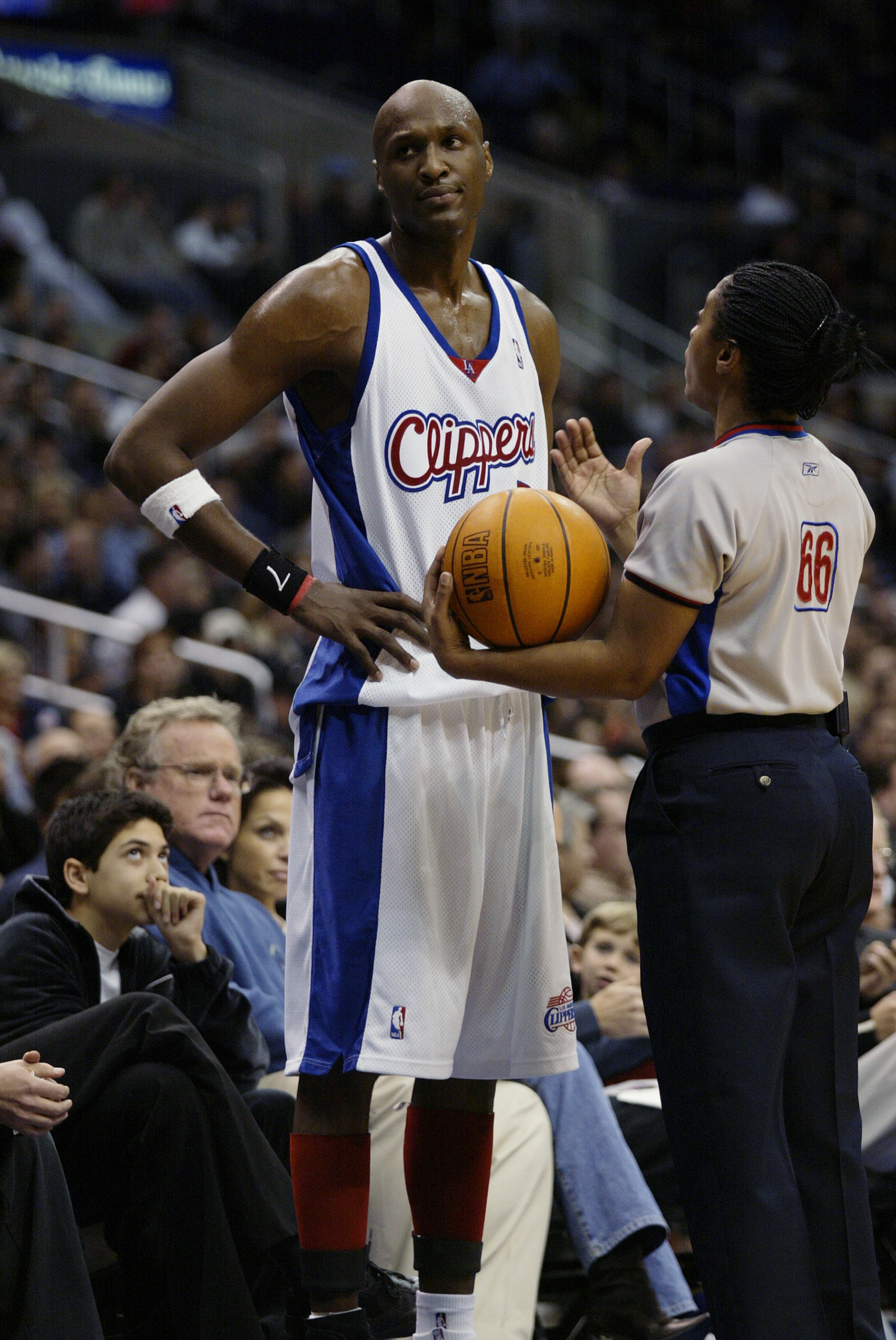 LOS ANGELES - FEBRUARY 19:  Lamar Odom #7 of the Los Angeles Clippers talks with referee Violet Palmer during the NBA game against the Milwaukee Bucks at Staples Center on February 19, 2003 in Los Angeles, California.  The Clippers won 110-104.  NOTE TO U