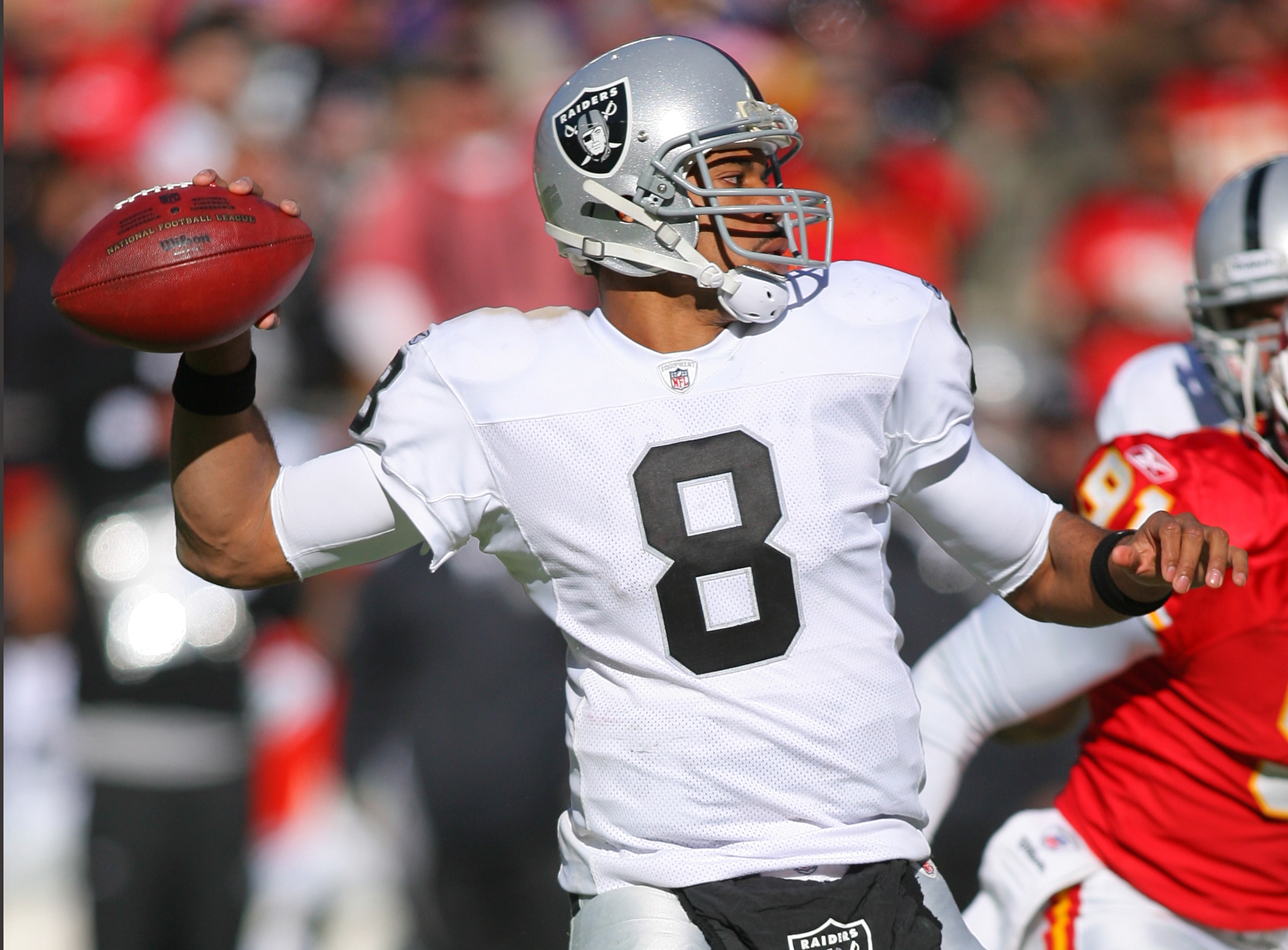 KANSAS CITY, MO - JANUARY 02: Quarterback Jason Campbell #8 of the Oakland Raiders throws a pass in a game against the Kansas City Chiefs at Arrowhead Stadium on January 2, 2011 in Kansas City, Missouri. (Photo by Tim Umphrey/Getty Images) KANSAS CITY, MO - JANUARY 02: Quarterback Jason Campbell #8 of the Oakland Raiders throws a pass in a game against the Kansas City Chiefs at Arrowhead Stadium on January 2, 2011 in Kansas City, Missouri. (Photo by Tim Umphrey/Getty Images)