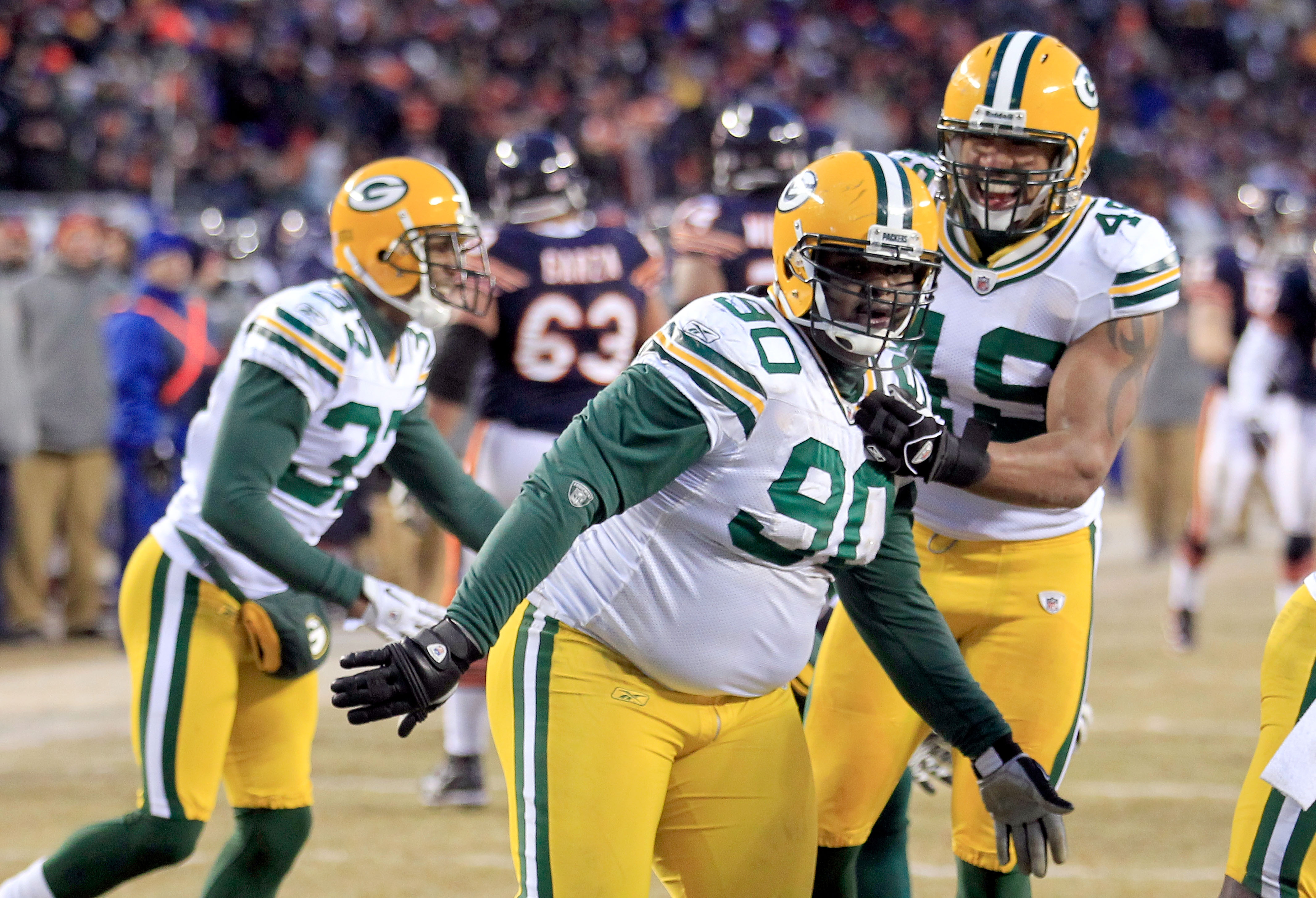 Green Bay Packers B.J. Raji is   hit for his touchdown dance 'The  Raji' against Chicago Bears – New York Daily News