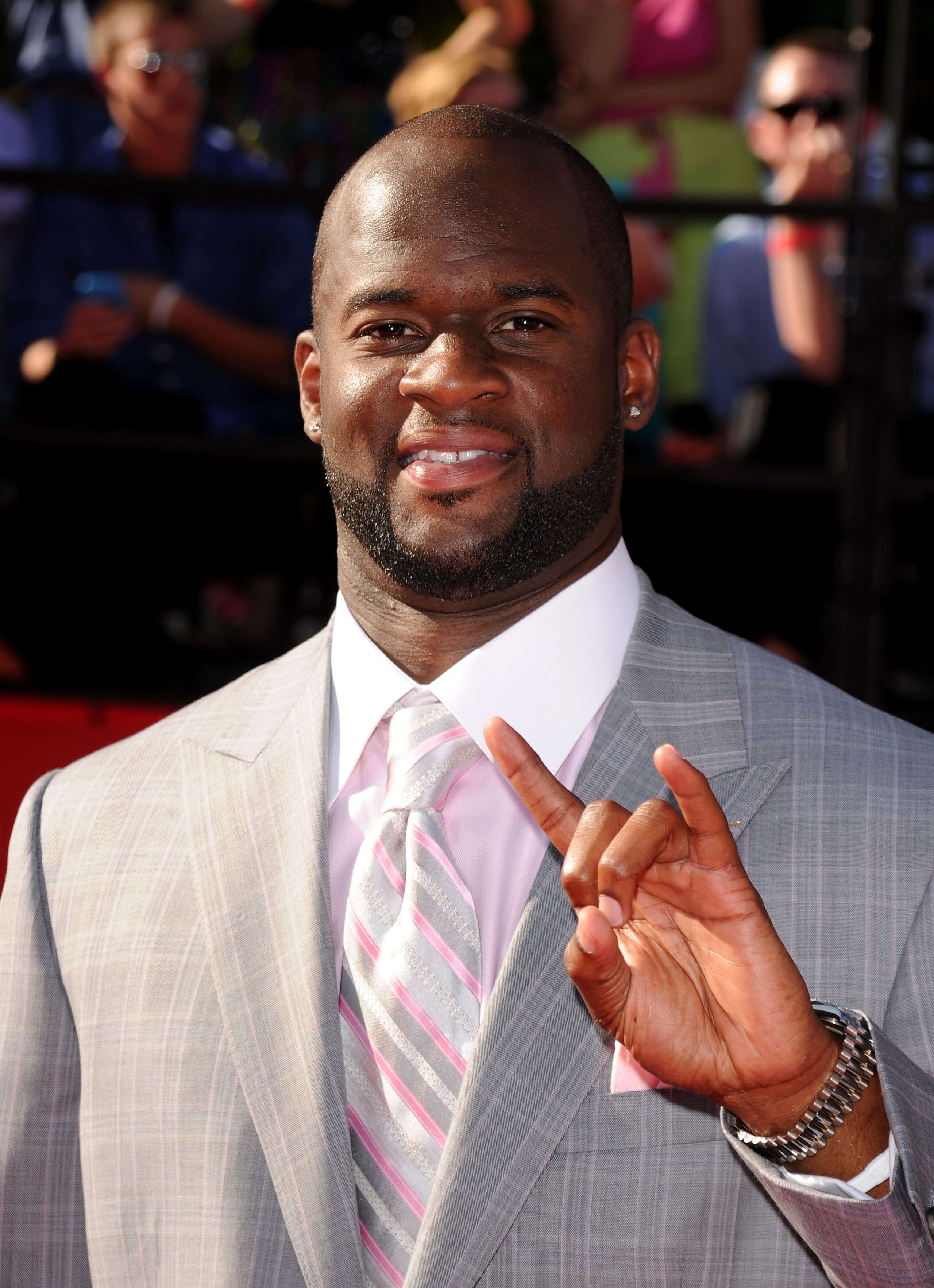 LOS ANGELES, CA - JULY 14:  Tennessee Titans quarterback Vince Young arrives at the 2010 ESPY Awards at Nokia Theatre L.A. Live on July 14, 2010 in Los Angeles, California.  (Photo by Jason Merritt/Getty Images)