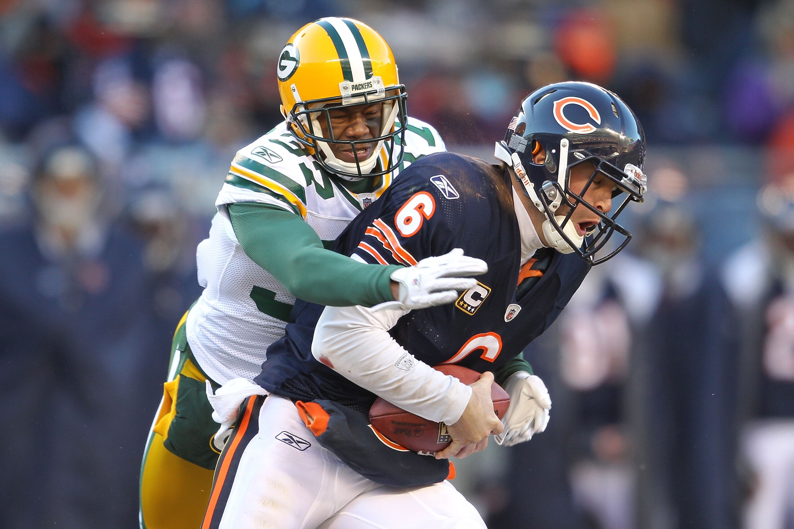 CHICAGO, IL - JANUARY 23: Sam Shields #37 of the Green Bay Packers sacks quarterback Jay Cutler #6 of the Chicago Bears in the second quarter in the NFC Championship Game at Soldier Field on January 23, 2011 in Chicago, Illinois. (Photo by Andy Lyons/Ge CHICAGO, IL - JANUARY 23: Sam Shields #37 of the Green Bay Packers sacks quarterback Jay Cutler #6 of the Chicago Bears in the second quarter in the NFC Championship Game at Soldier Field on January 23, 2011 in Chicago, Illinois. (Photo by Andy Lyons/Ge