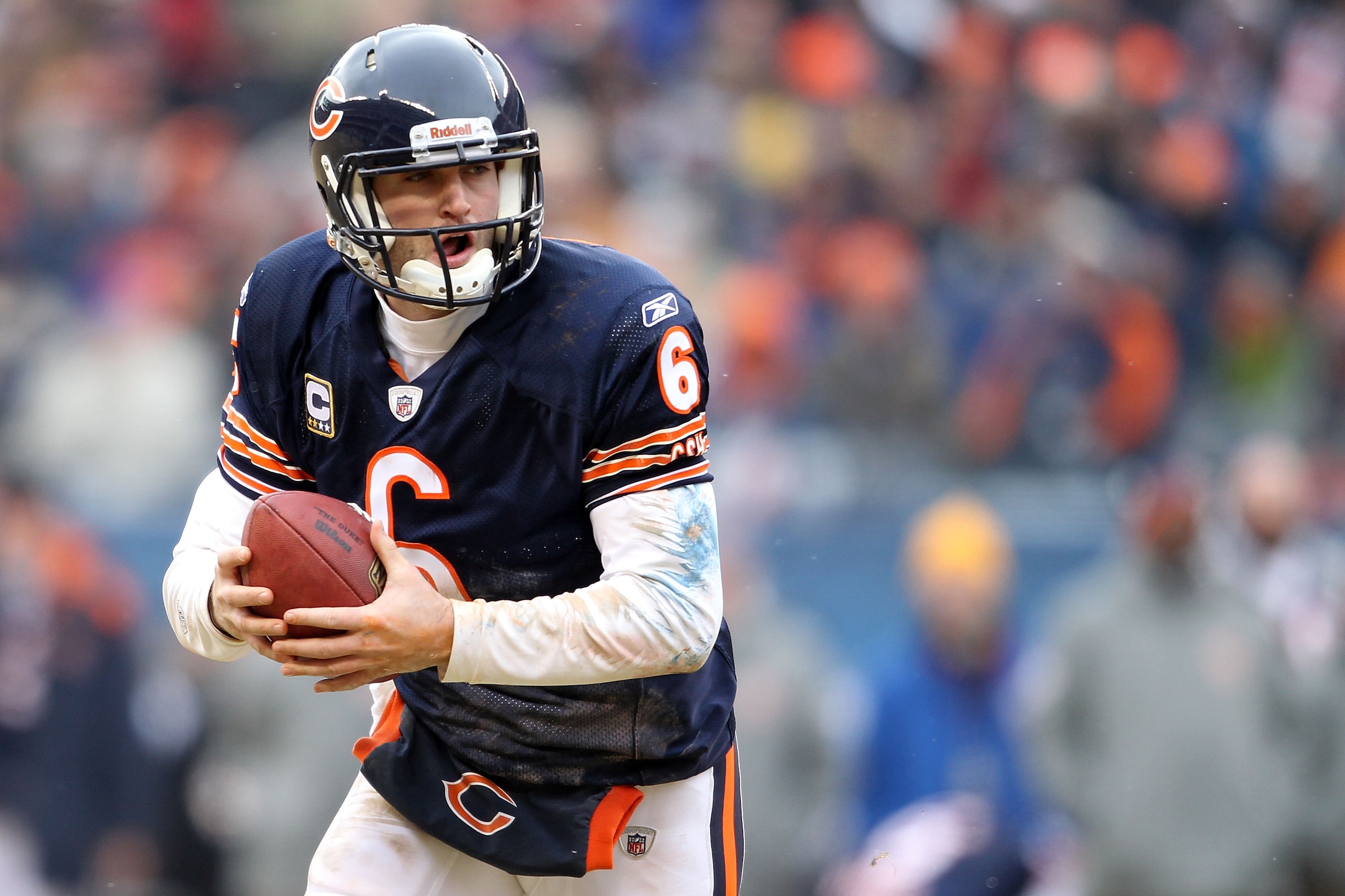 CHICAGO, IL - JANUARY 16: Quarterback Jay Cutler #6 of the Chicago Bears looks to throw the ball against the Seattle Seahawks in the 2011 NFC divisional playoff game at Soldier Field on January 16, 2011 in Chicago, Illinois. (Photo by Andy Lyons/Getty I CHICAGO, IL - JANUARY 16: Quarterback Jay Cutler #6 of the Chicago Bears looks to throw the ball against the Seattle Seahawks in the 2011 NFC divisional playoff game at Soldier Field on January 16, 2011 in Chicago, Illinois. (Photo by Andy Lyons/Getty I