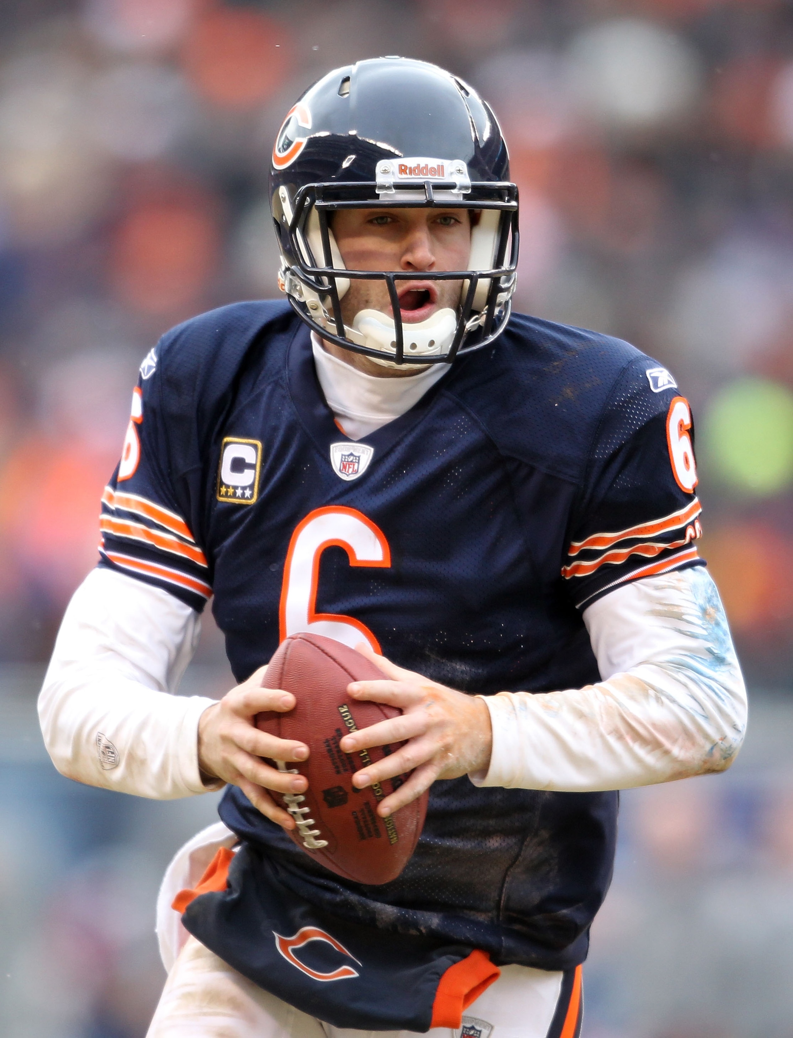 CHICAGO, IL - JANUARY 16: Quarterback Jay Cutler #6 of the Chicago Bears looks to throw the ball against the Seattle Seahawks in the 2011 NFC divisional playoff game at Soldier Field on January 16, 2011 in Chicago, Illinois. (Photo by Andy Lyons/Getty I CHICAGO, IL - JANUARY 16: Quarterback Jay Cutler #6 of the Chicago Bears looks to throw the ball against the Seattle Seahawks in the 2011 NFC divisional playoff game at Soldier Field on January 16, 2011 in Chicago, Illinois. (Photo by Andy Lyons/Getty I