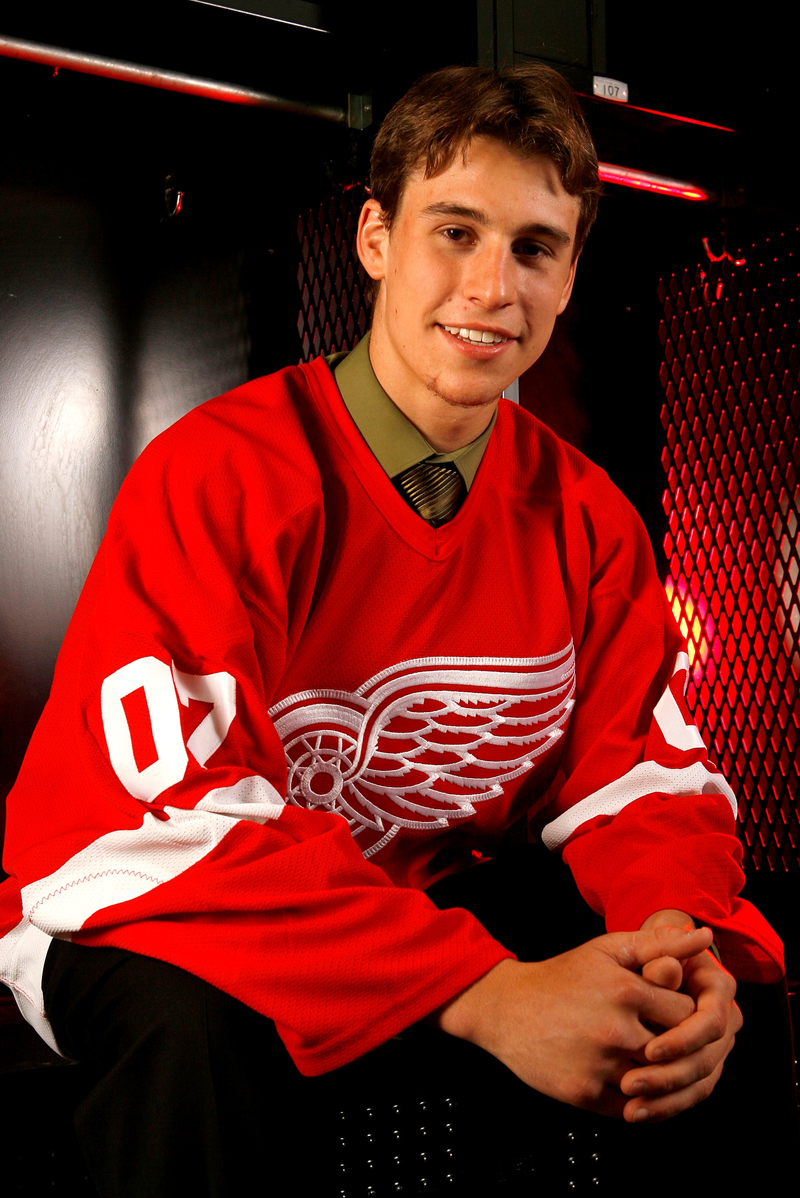 COLUMBUS, OH - JUNE 22:  27th overall pick Brendan Smith of the Detroit Red Wings poses for a portrait during the first round of the 2007 NHL Entry Draft at Nationwide Arena on June 22, 2007 in Columbus, Ohio.  (Photo by Gregory Shamus/Getty Images)