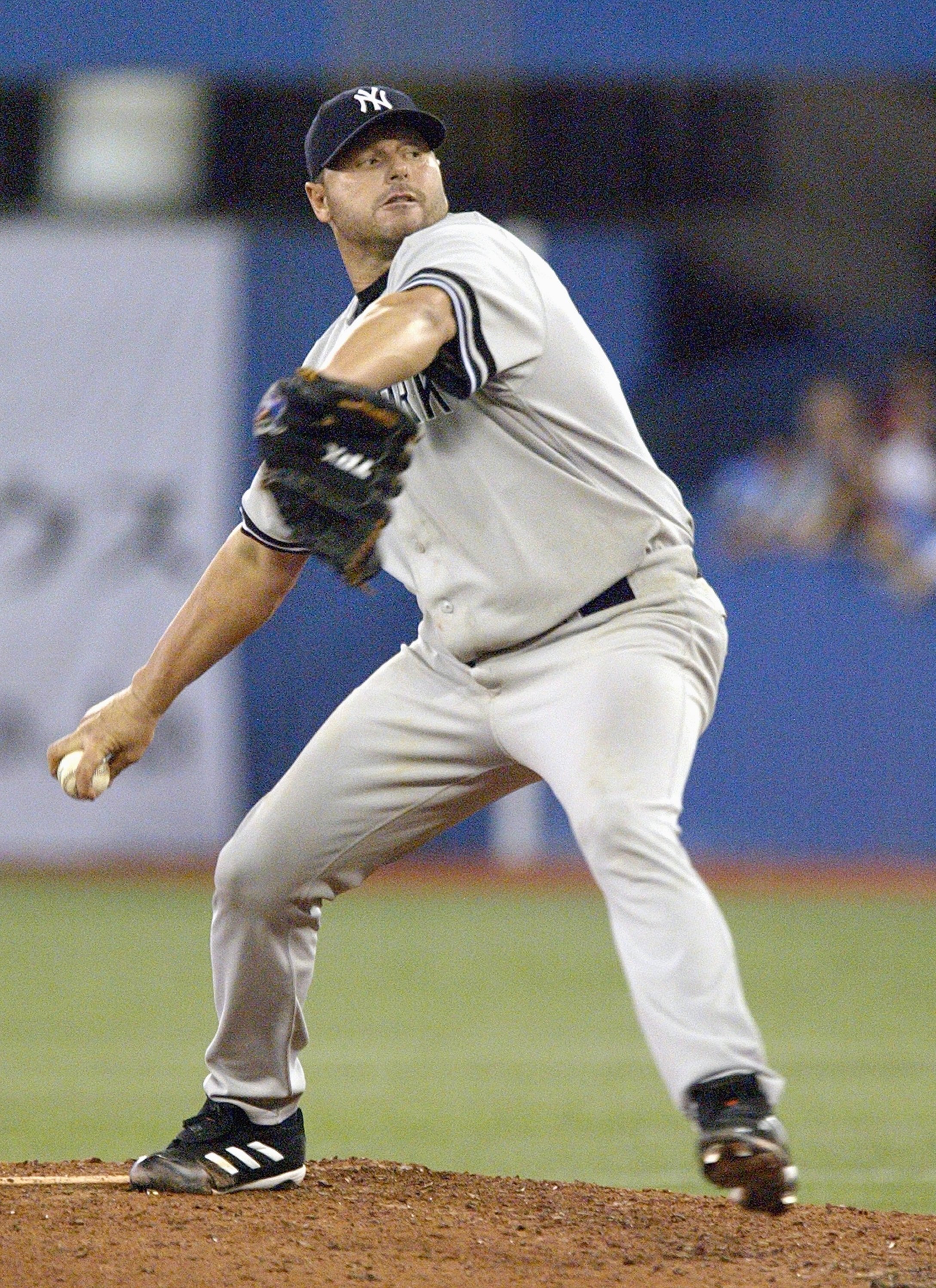 TORONTO - AUGUST 7:  Roger Clemens #22 of the New York Yankees delivers the pitch during the game against the Toronto Blue Jays at the Rogers Centre August 7, 2007 in Toronto, Ontario.(Photo By Dave Sandford/Getty Images)