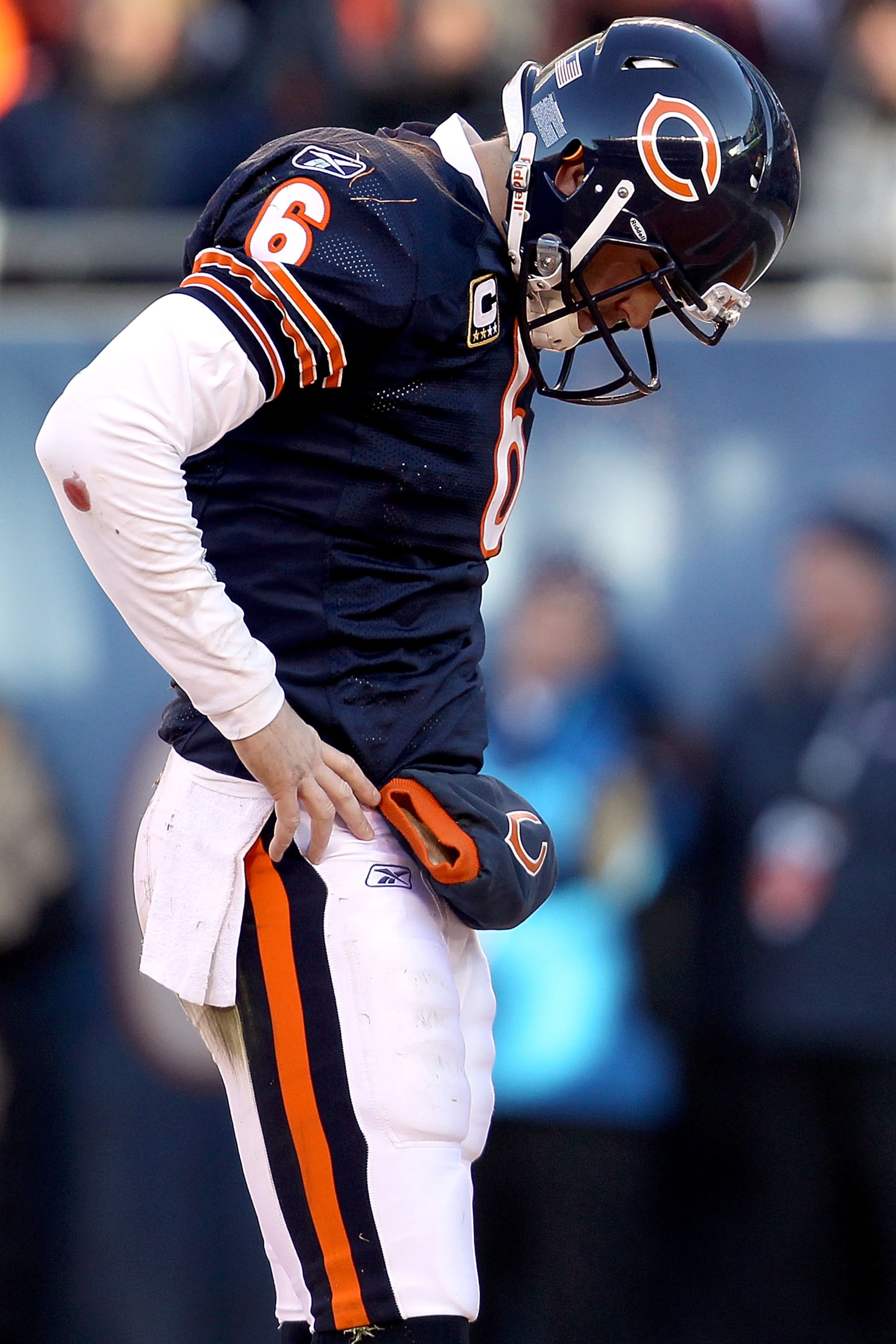 CHICAGO, IL - JANUARY 23:  Quarterback Jay Cutler #6 of the Chicago Bears reacts in the second quarter against the Green Bay Packers in the NFC Championship Game at Soldier Field on January 23, 2011 in Chicago, Illinois.  (Photo by Jonathan Daniel/Getty I