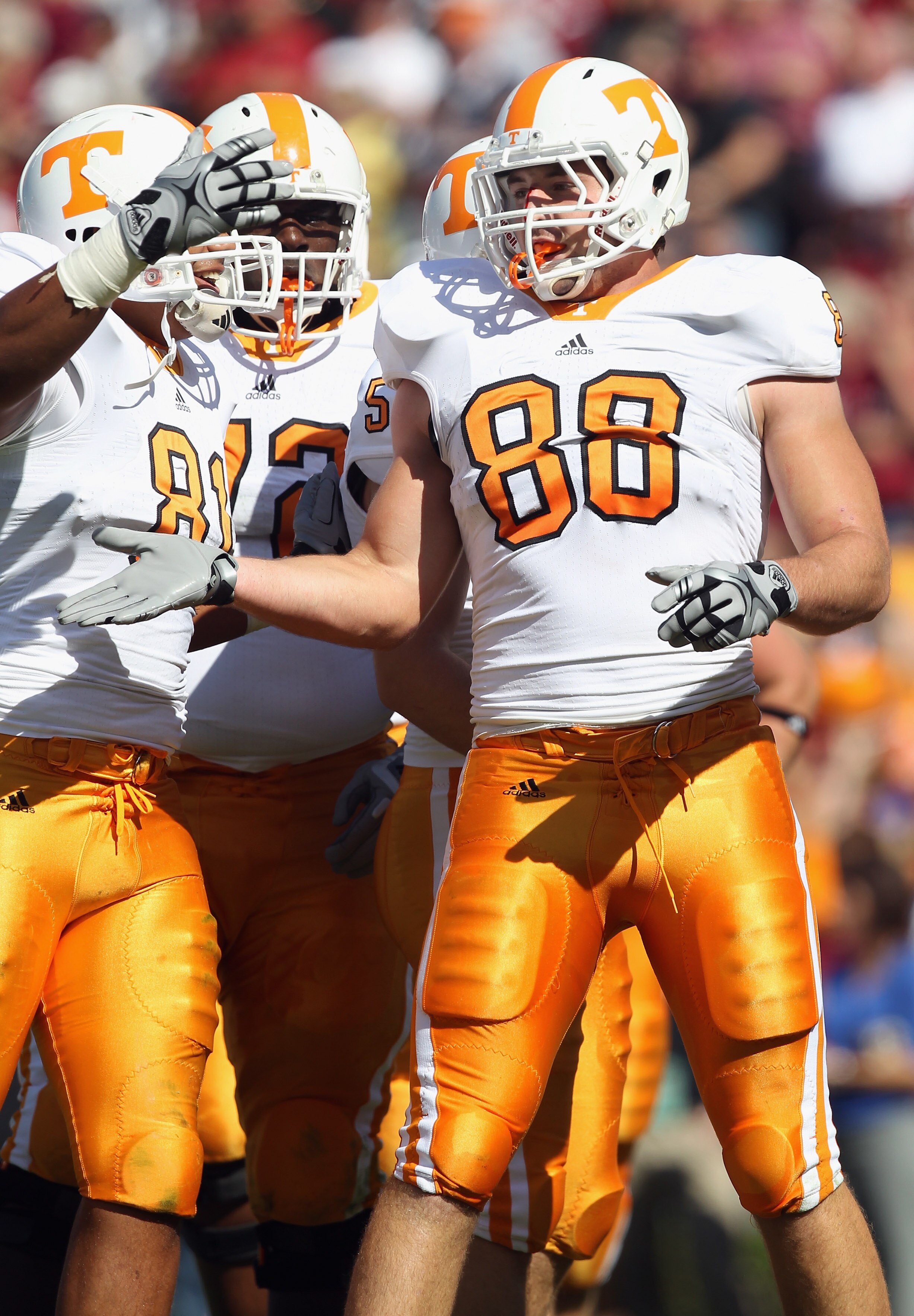 COLUMBIA, SC - OCTOBER 30:  Luke Stocker #88 of the Tennessee Volunteers against the South Carolina Gamecocks during their game at Williams-Brice Stadium on October 30, 2010 in Columbia, South Carolina.  (Photo by Streeter Lecka/Getty Images)