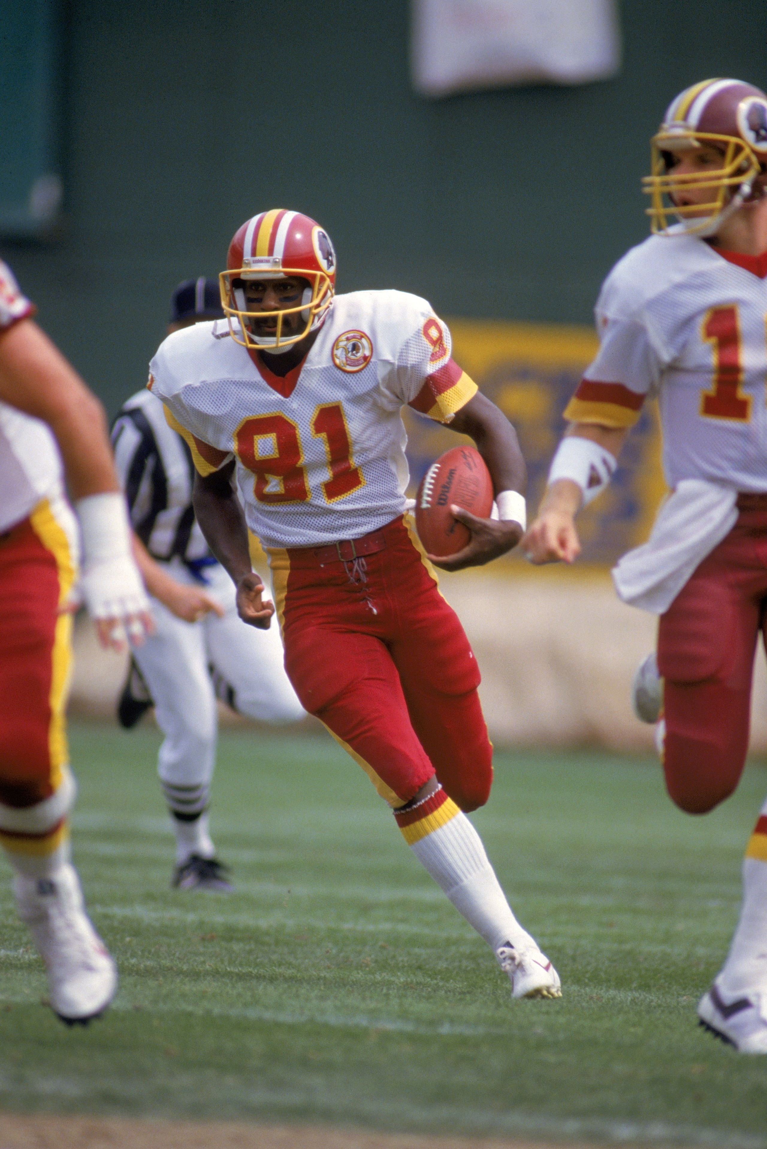 1986: Wide receiver Art Monk #81 of the Washington Redskins runs for yards during a 1986 NFL season game. (Photo by Stephen Dunn/Getty Images) 1986: Wide receiver Art Monk #81 of the Washington Redskins runs for yards during a 1986 NFL season game. (Photo by Stephen Dunn/Getty Images)
