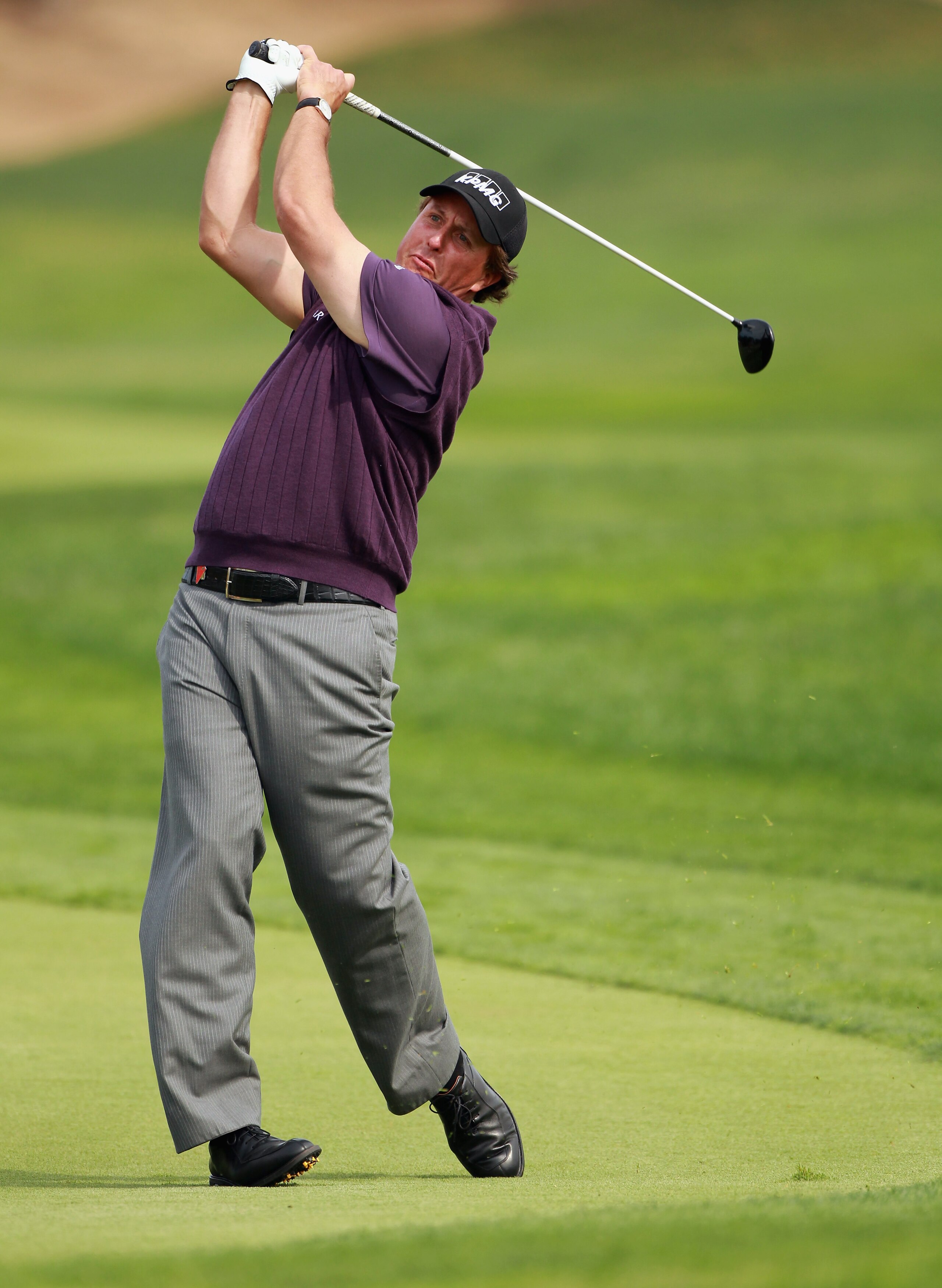 ABU DHABI, UNITED ARAB EMIRATES - JANUARY 23:  Phil Mickelson of the USA in action during the final round of The Abu Dhabi HSBC Golf Championship at Abu Dhabi Golf Club on January 23, 2011 in Abu Dhabi, United Arab Emirates.  (Photo by Andrew Redington/Ge