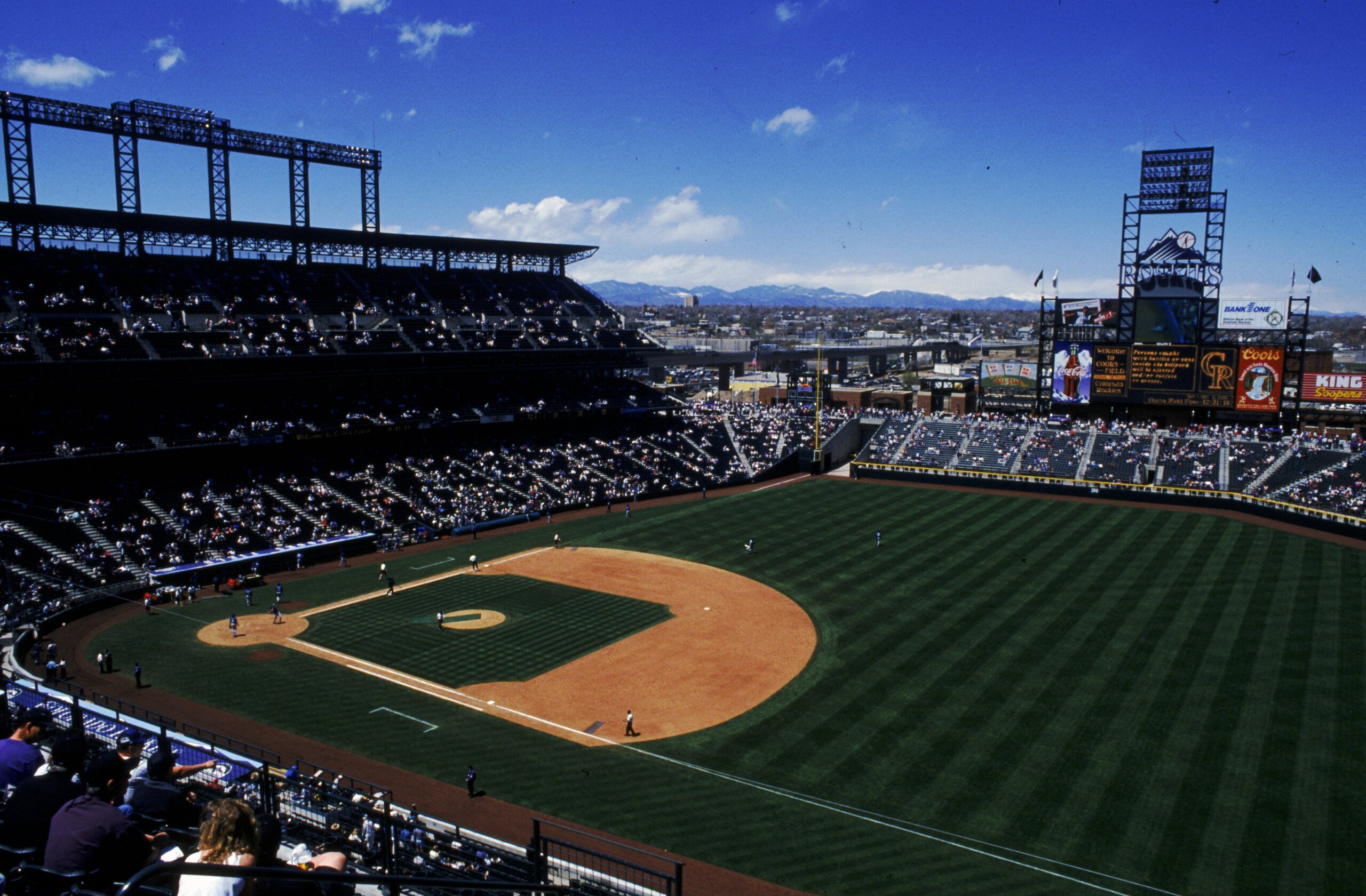 6 May 1995:  A wide general view of the baseball diamond taken during a game at Coors Field in Denver, Colorado. Mandatory Credit: Jonathan Daniel  /Allsport