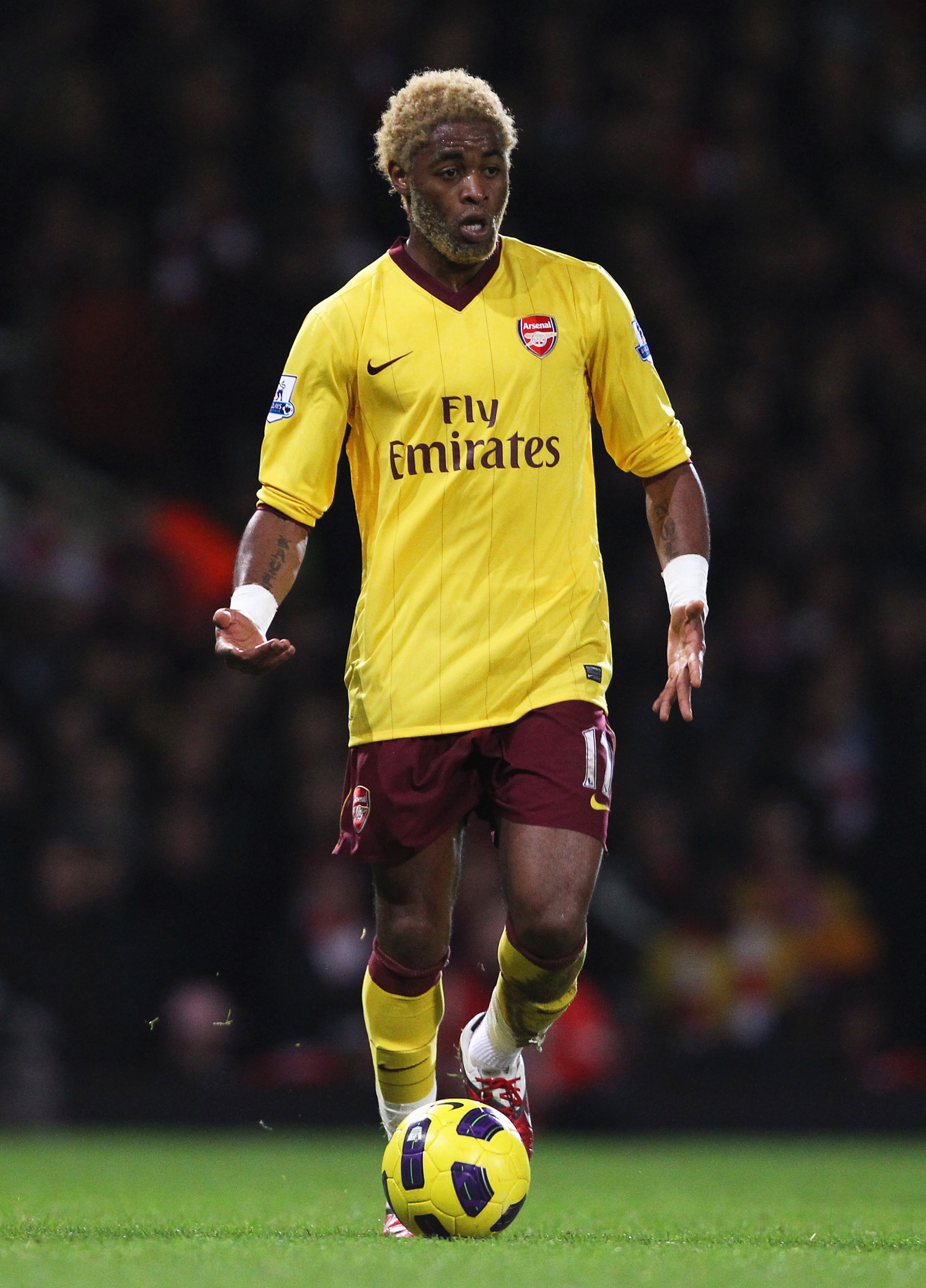 LONDON, ENGLAND - JANUARY 15:  Alex Song of Arsenal in action during the Barclays Premier League match between West Ham United and Arsenal at the Boleyn Ground on January 15, 2011 in London, England.  (Photo by Clive Rose/Getty Images)