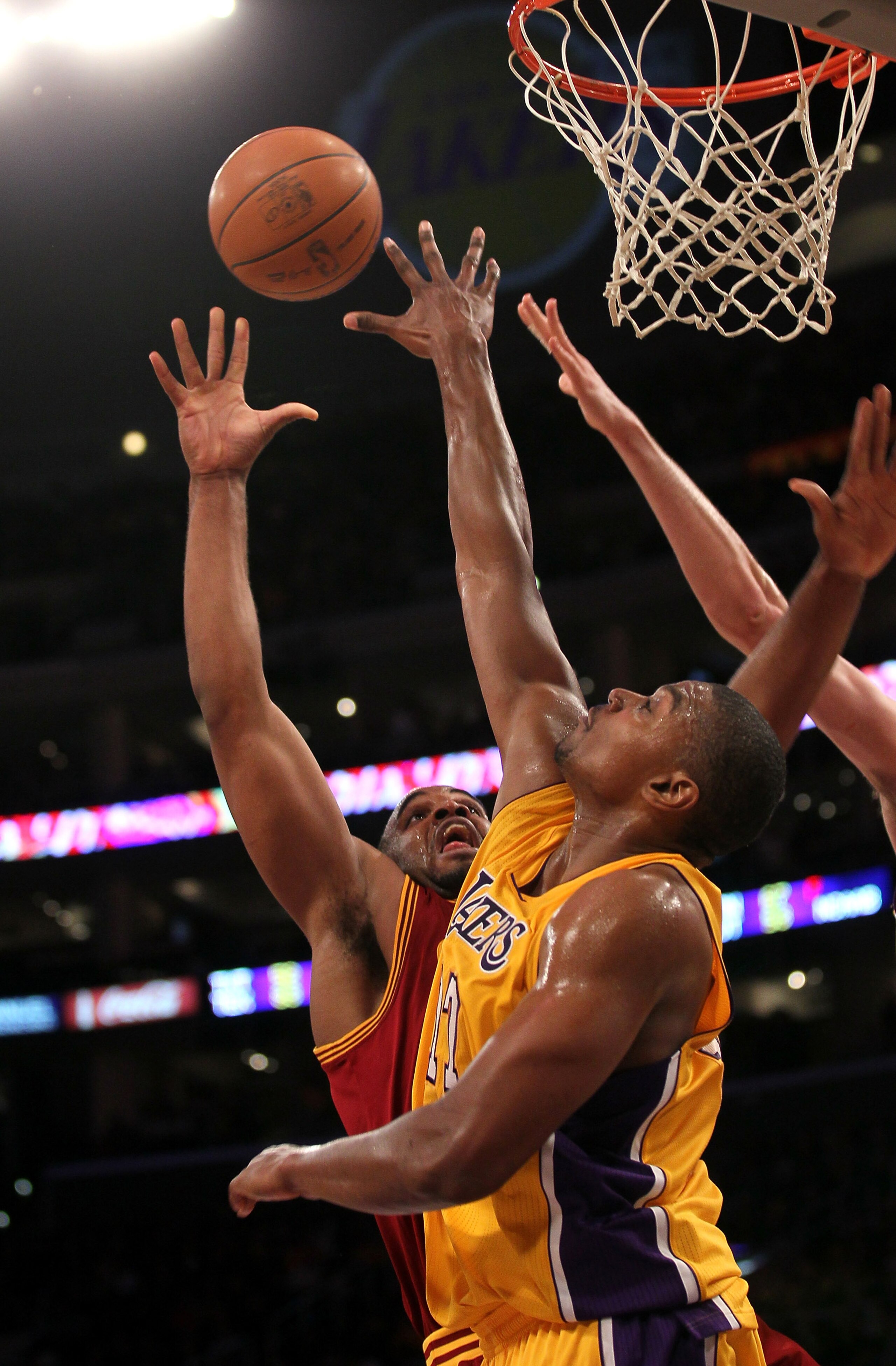 LOS ANGELES, CA - JANUARY 11:  Samardo Samuels #24 of the Cleveland Cavaliers tries to get a sho over Andrew Bynum #17 of the Los Angeles Lakers at Staples Center on January 11, 2011 in Los Angeles, California.  The Lakers won 112-57.  NOTE TO USER: User