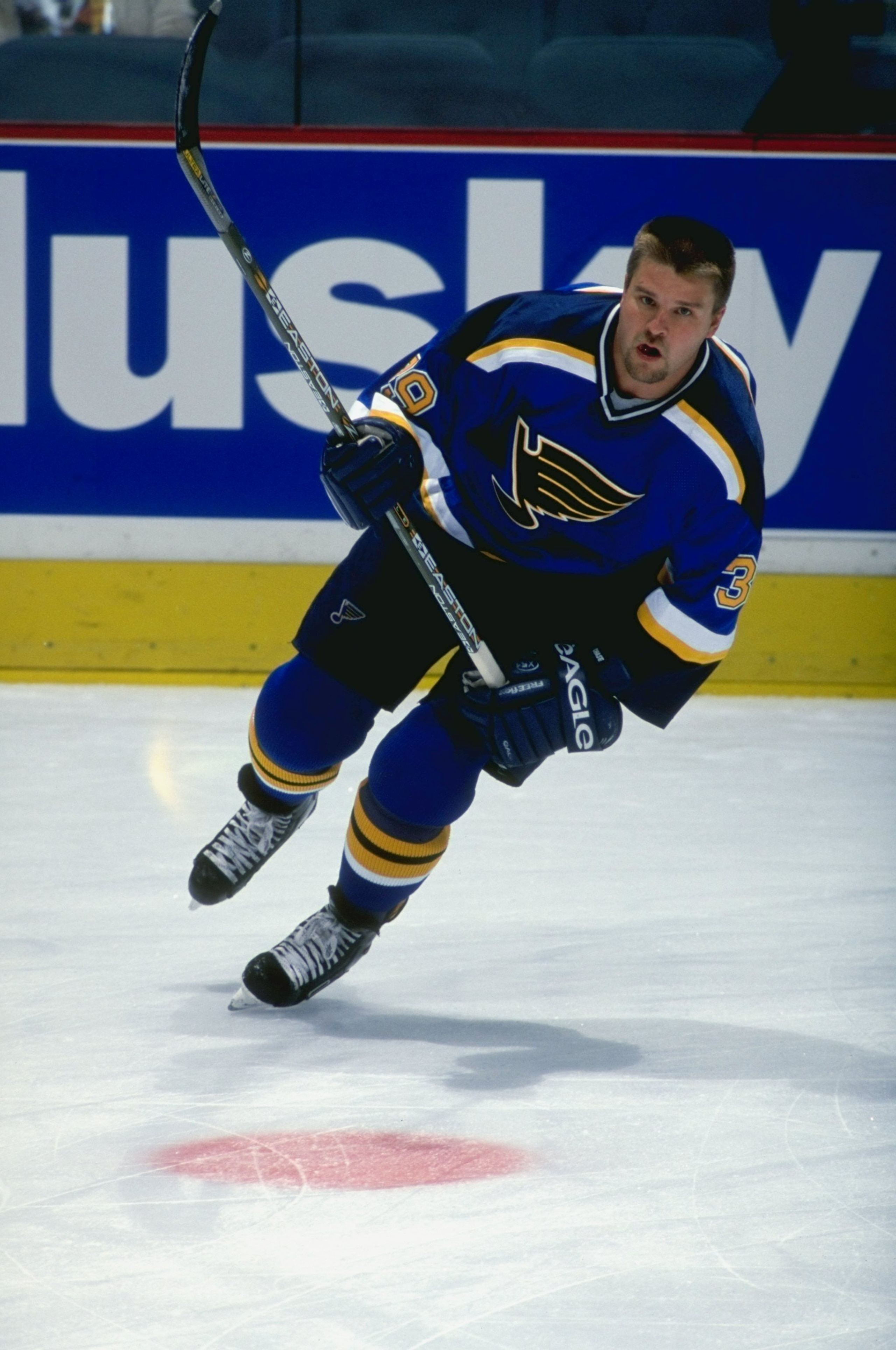 26 Feb 1999: Kelly Chase #39 of the St. Louis Blues warming up during practice before the game against the Calgary Flames at the Canadien Airlines Saddledome in Calgary, Alberta, Canada. The Blues defeated the Flames 4-2.