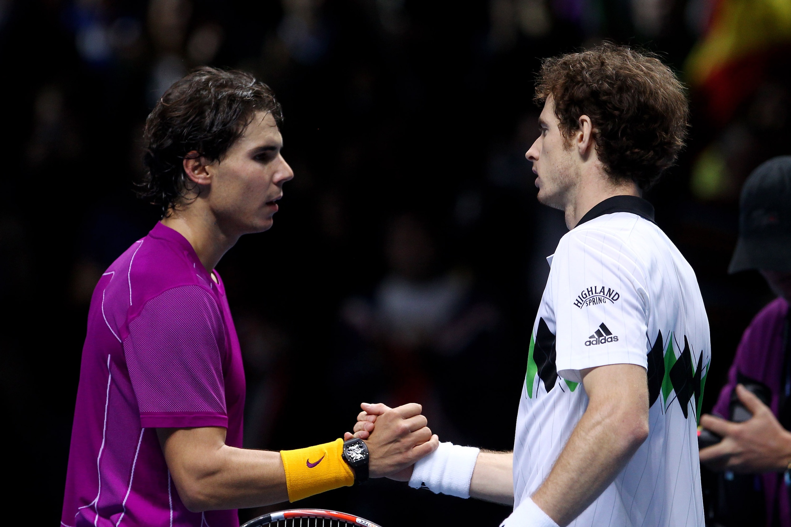 LONDON, ENGLAND - NOVEMBER 27:  Rafael Nadal of Spain (L) shakes hands with  Andy Murray of Great Britain (R) after winning his men's semi-final match during the ATP World Tour Finals at O2 Arena on November 27, 2010 in London, England.  (Photo by Julian