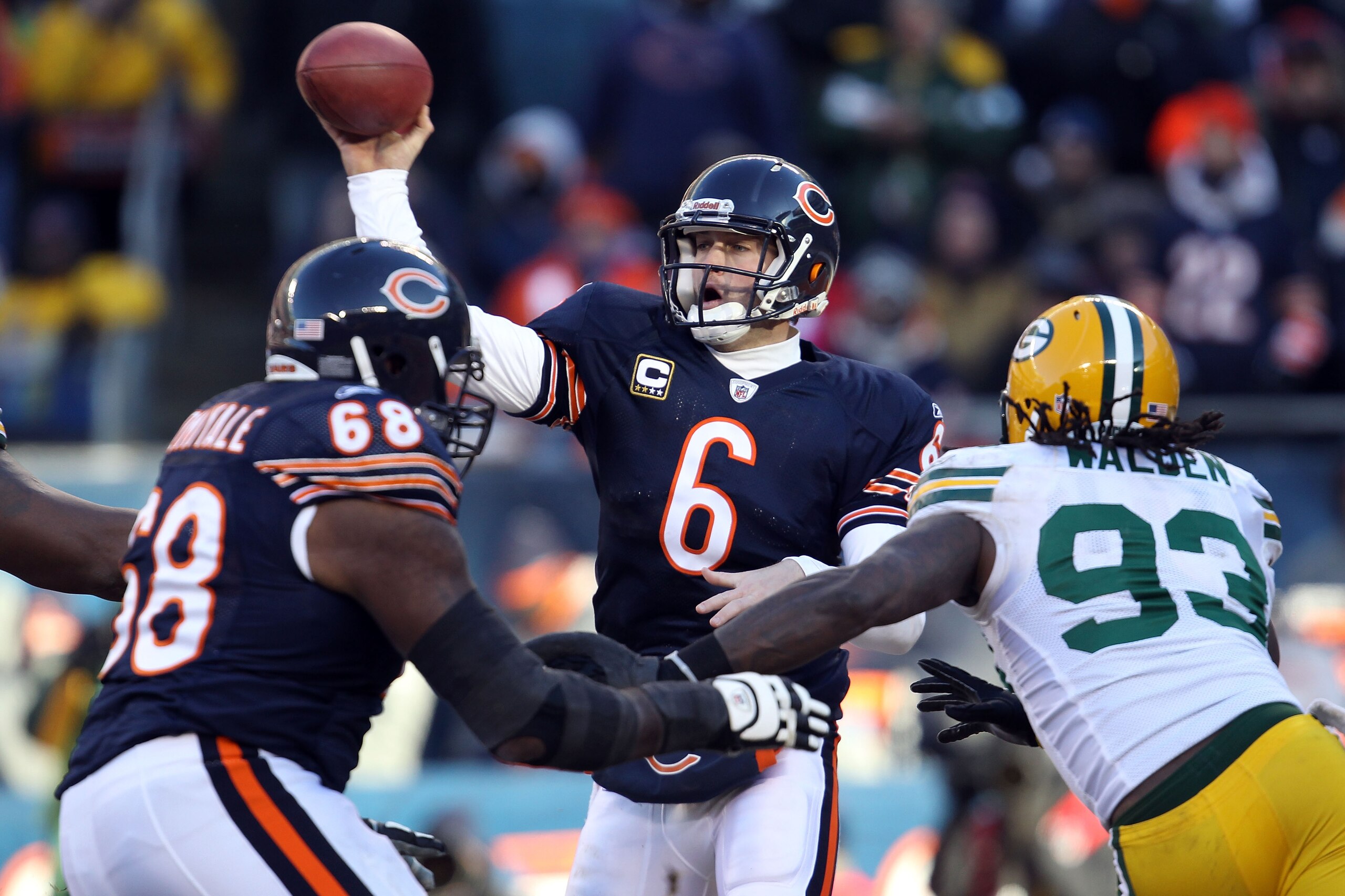 CHICAGO, IL - JANUARY 23:  Quarterback Jay Cutler #6 of the Chicago Bears throws the ball against the Green Bay Packers in the NFC Championship Game at Soldier Field on January 23, 2011 in Chicago, Illinois.  (Photo by Jonathan Daniel/Getty Images)