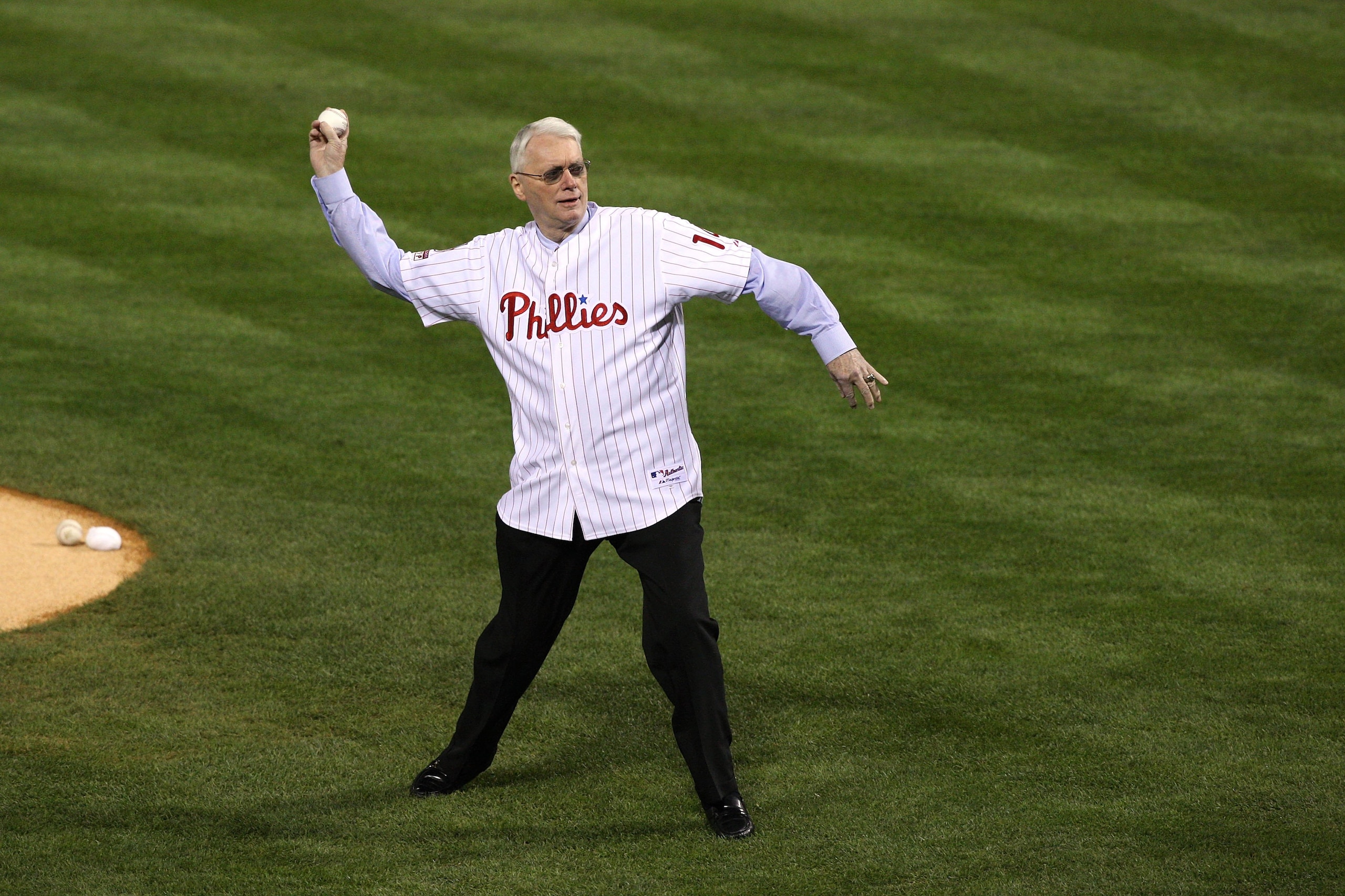 PHILADELPHIA - OCTOBER 27:  Former Philadelphia Phillies pitcher and U.S. Senator Jim Bunning (R-KY) throws out the ceremonial first pitch prior to game five of the 2008 MLB World Series between the Philadelphia Phillies and the Tampa Bay Rays on October