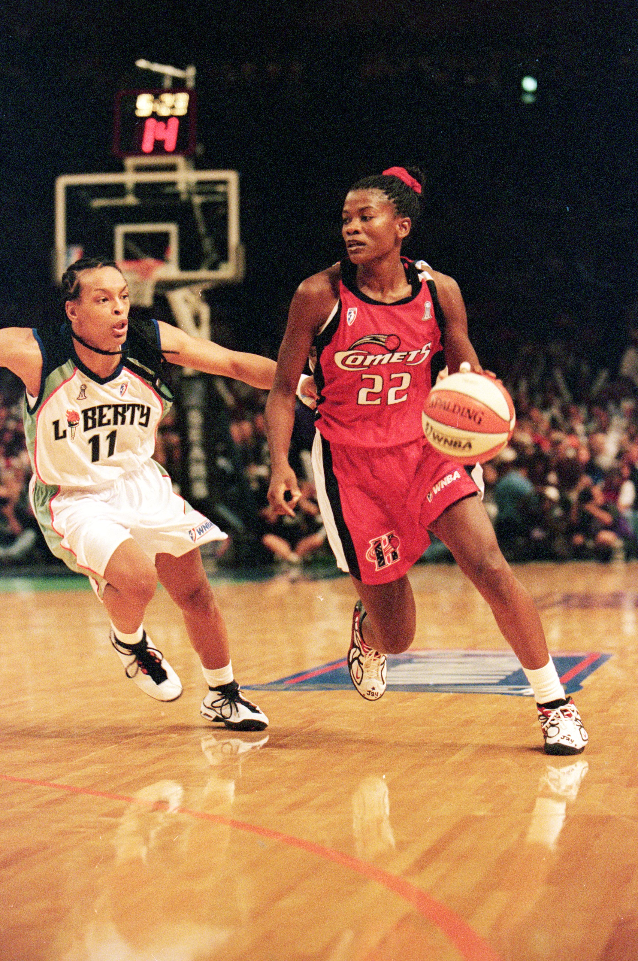 2 Sep 1999: Sheryl Swoopes #22 of the Houston Comets dribbles the ball during game one of the WNBA Finals against the New York Liberty at Madison Square Garden in New York,New York. The Comets defeated the Liberty 62-49.   Mandatory Credit: Ezra O. Shaw