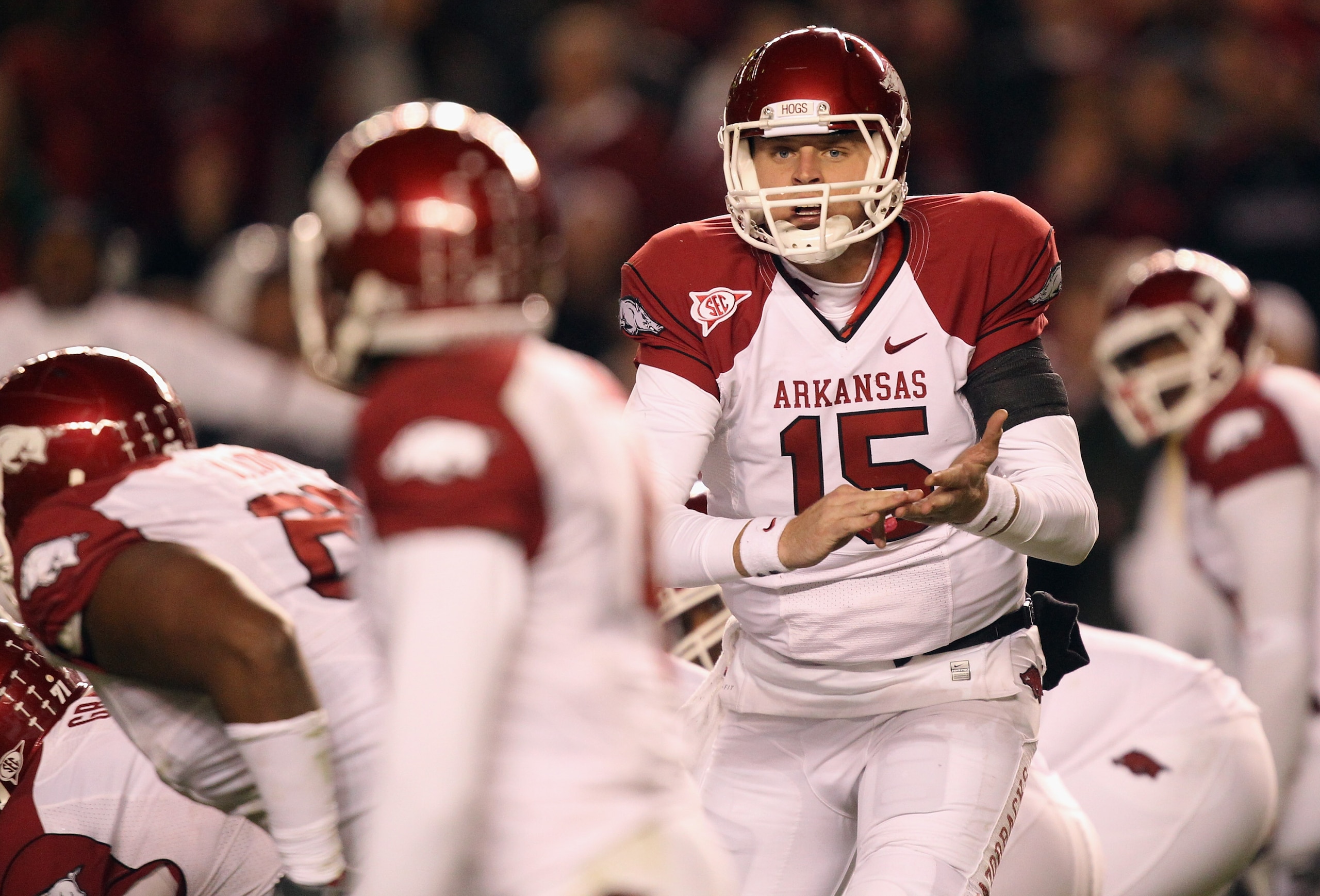 COLUMBIA, SC - NOVEMBER 06: Ryan Mallett #15 of the Arkansas Razorbacks calls a play against the South Carolina Gamecocks during their game at Williams-Brice Stadium on November 6, 2010 in Columbia, South Carolina. (Photo by Streeter Lecka/Getty Images) COLUMBIA, SC - NOVEMBER 06: Ryan Mallett #15 of the Arkansas Razorbacks calls a play against the South Carolina Gamecocks during their game at Williams-Brice Stadium on November 6, 2010 in Columbia, South Carolina. (Photo by Streeter Lecka/Getty Images)