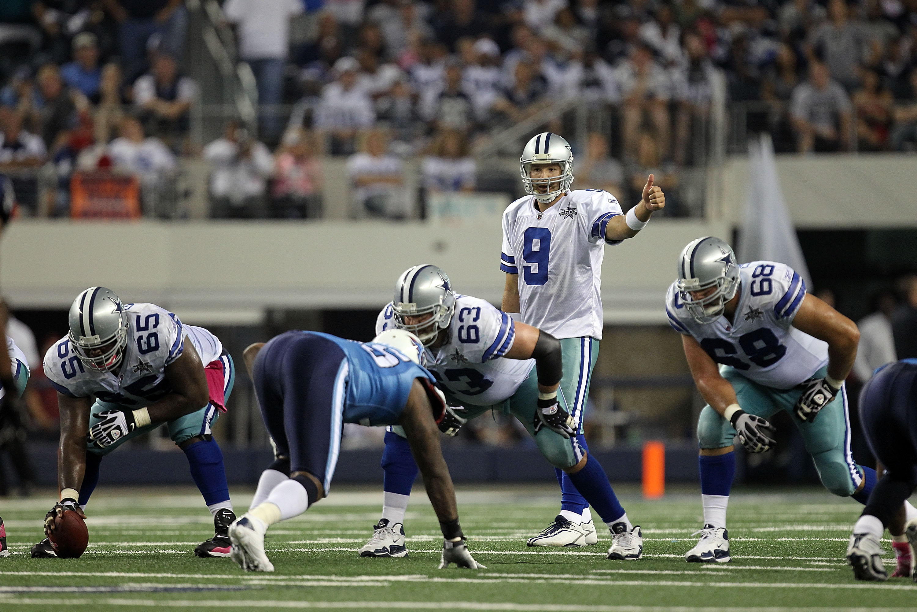 Tony Romo tosses TD pass, Cowboys lose 27-13 to Eagles