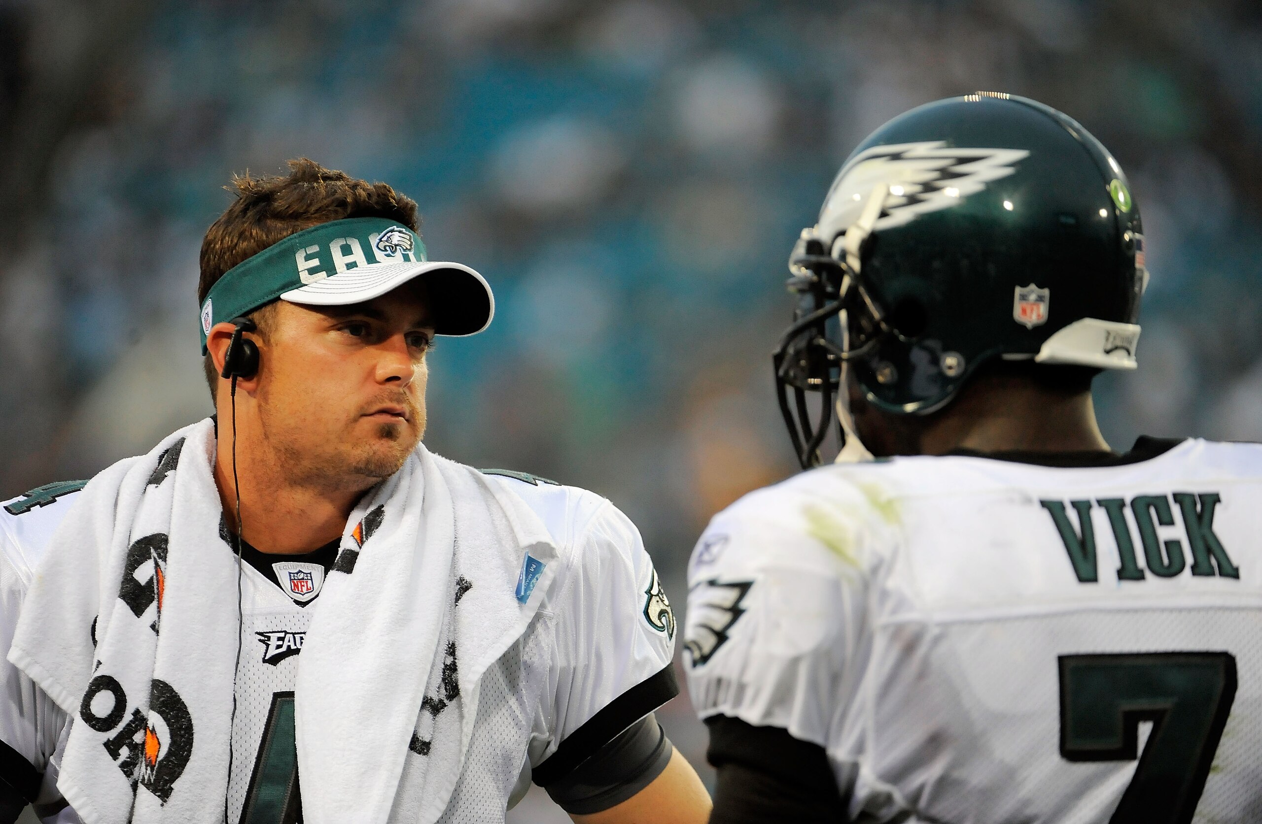 JACKSONVILLE, FL - SEPTEMBER 26: Quarterbacks Kevin Kolb #4 and Michael Vick #7 of the Philadelphia Eagles talk on the sidelines during a time-out against the Jacksonville Jaguars at EverBank Field on September 26, 2010 in Jacksonville, Florida. The Eagl JACKSONVILLE, FL - SEPTEMBER 26: Quarterbacks Kevin Kolb #4 and Michael Vick #7 of the Philadelphia Eagles talk on the sidelines during a time-out against the Jacksonville Jaguars at EverBank Field on September 26, 2010 in Jacksonville, Florida. The Eagl