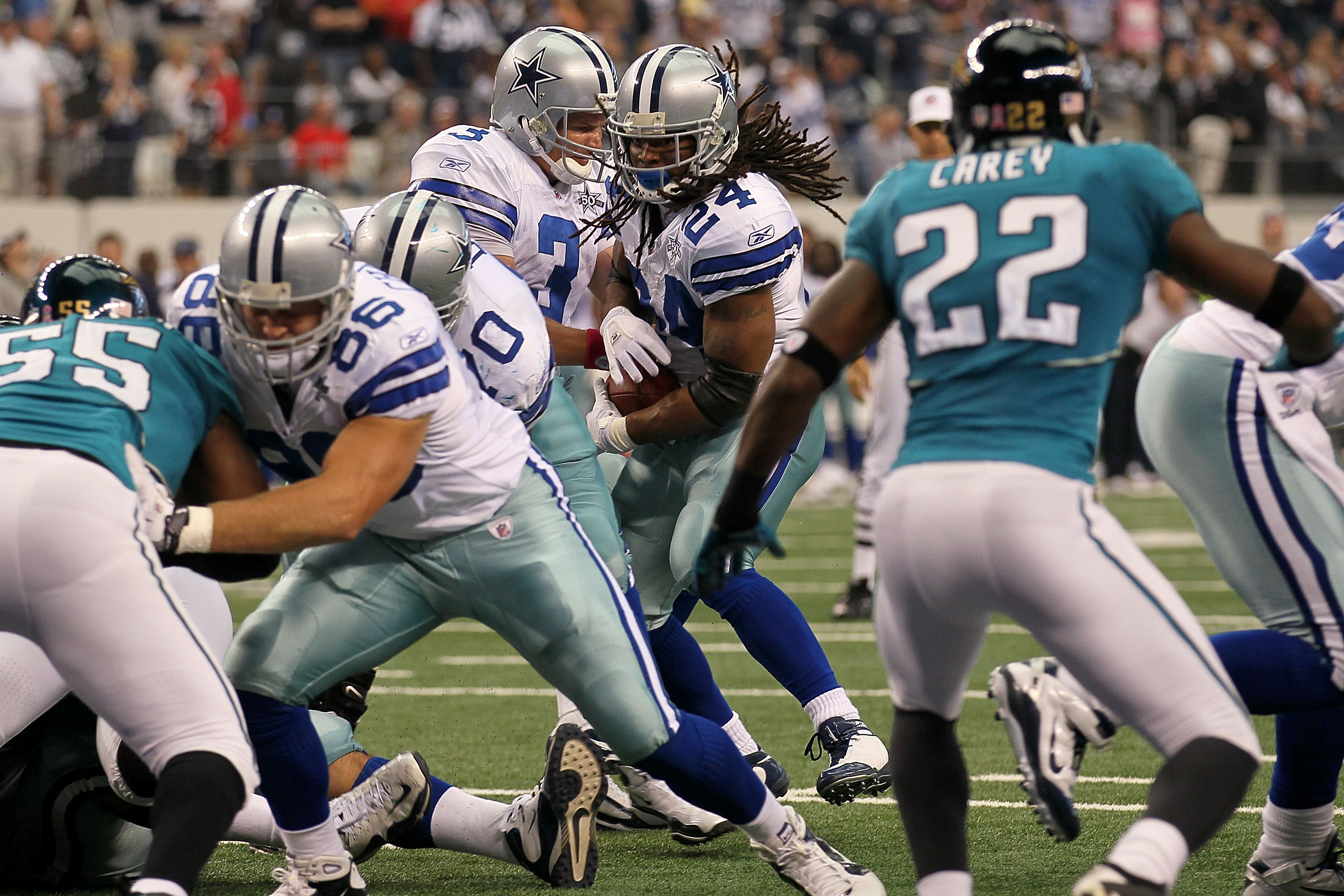 Dallas Cowboys fall to the Philadelphia Eagles 20-7 on Christmas