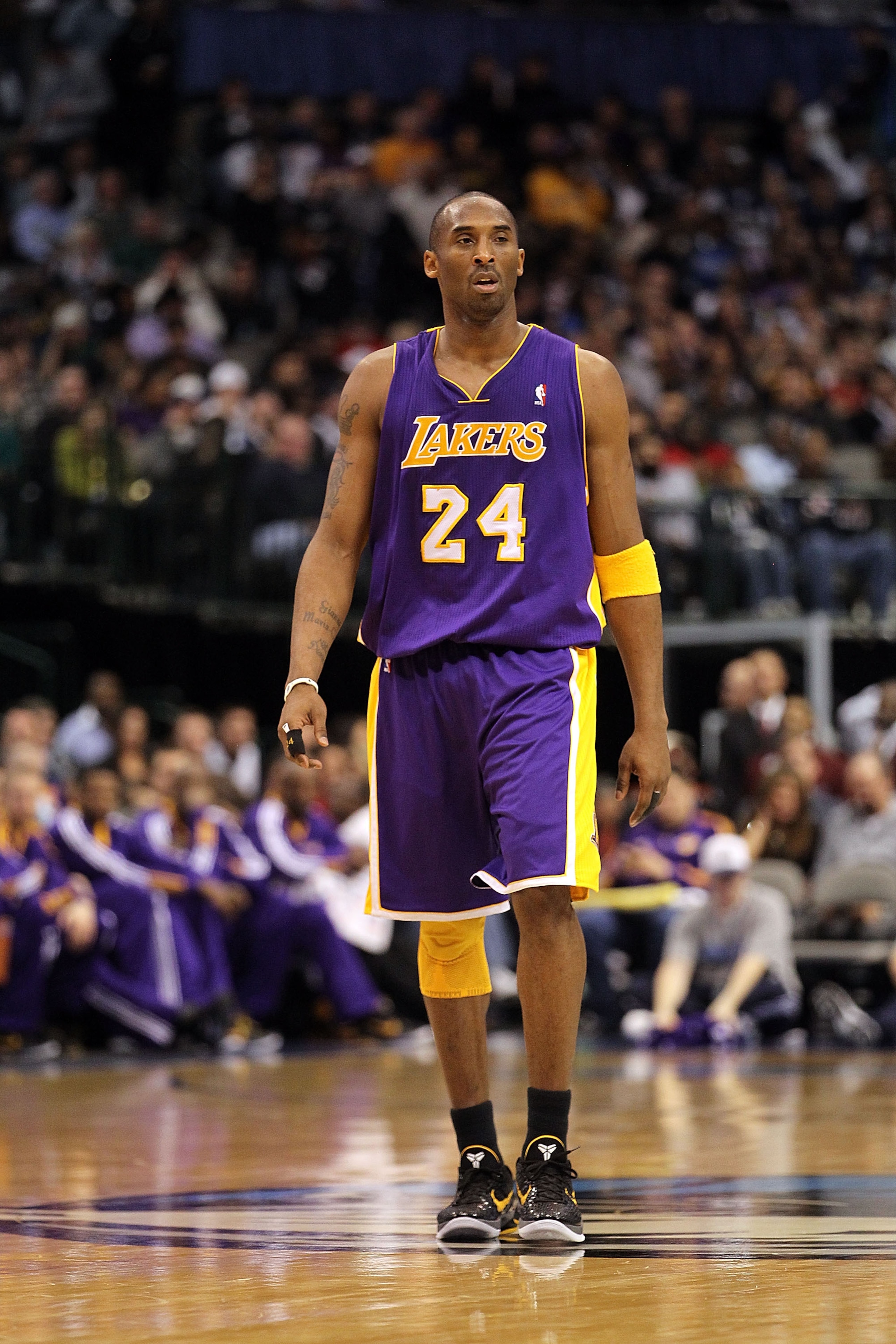 DALLAS, TX - JANUARY 19:  Kobe Bryant #24 of the Los Angeles Lakers at American Airlines Center on January 19, 2011 in Dallas, Texas.  NOTE TO USER: User expressly acknowledges and agrees that, by downloading and or using this photograph, User is consenti