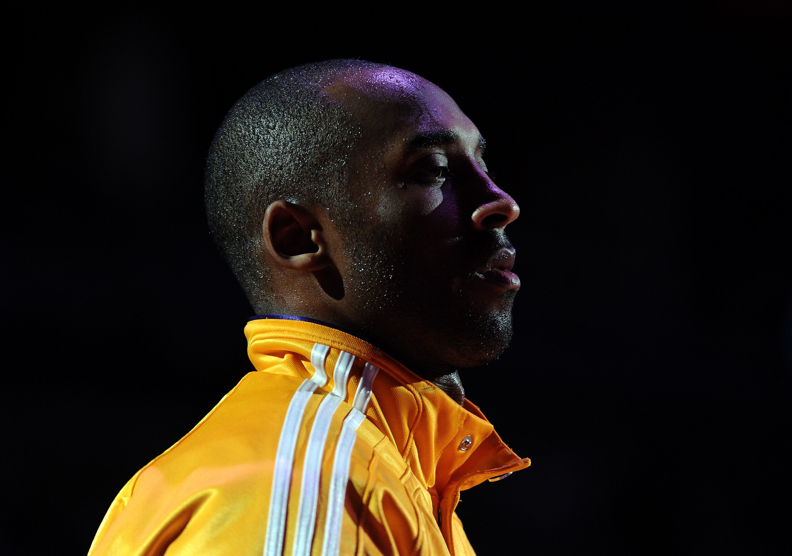 LOS ANGELES, CA - JANUARY 17: Kobe Bryant #24 of the Los Angeles Lakers enters the game against the Oklahoma City Thunder at the Staples Center on January 17, 2011 in Los Angeles, California. (Photo by Harry How/Getty Images) NOTE TO USER: User expres LOS ANGELES, CA - JANUARY 17: Kobe Bryant #24 of the Los Angeles Lakers enters the game against the Oklahoma City Thunder at the Staples Center on January 17, 2011 in Los Angeles, California. (Photo by Harry How/Getty Images) NOTE TO USER: User expres